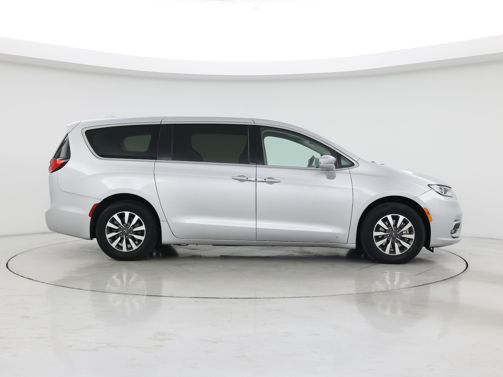 2022 Chrysler Pacifica Hybrid Touring L - Photo 8