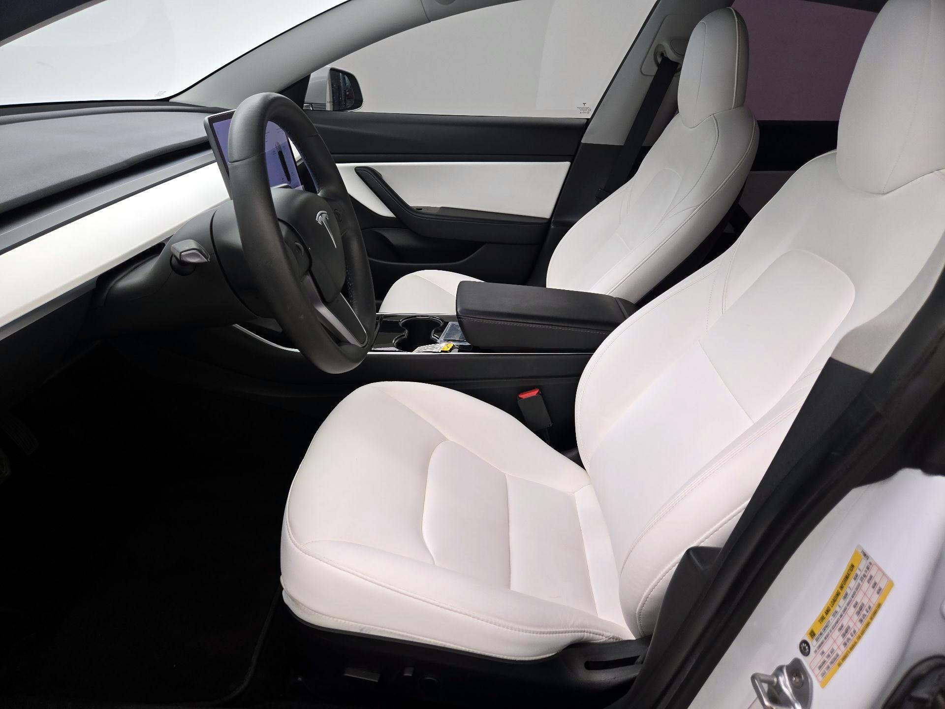 Thumbnail: 2020 Tesla Model 3 - 11