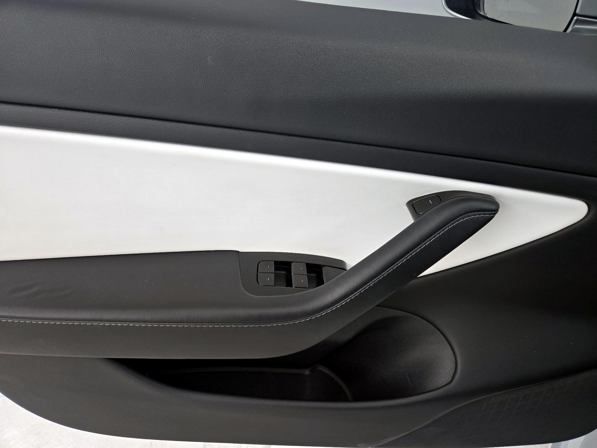 Thumbnail: 2020 Tesla Model 3 - 12