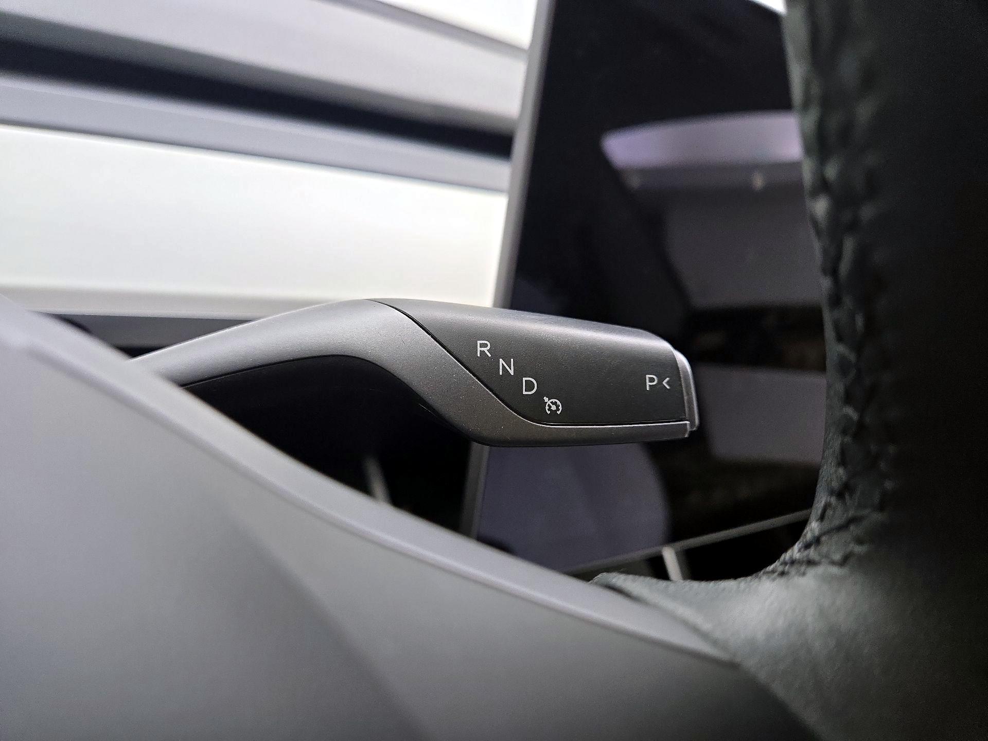 Thumbnail: 2020 Tesla Model 3 - 17