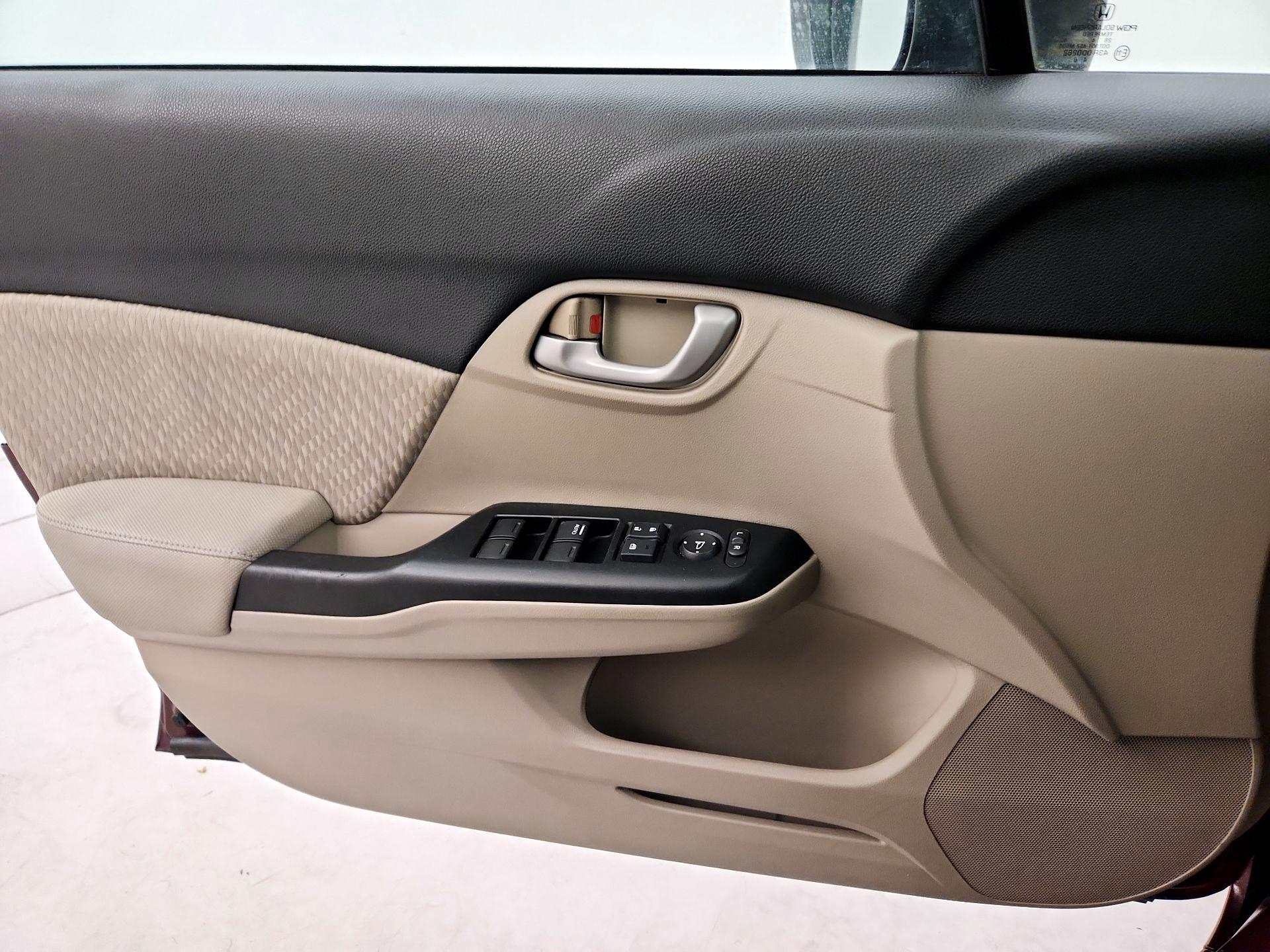 Thumbnail: 2015 Honda Civic - 12