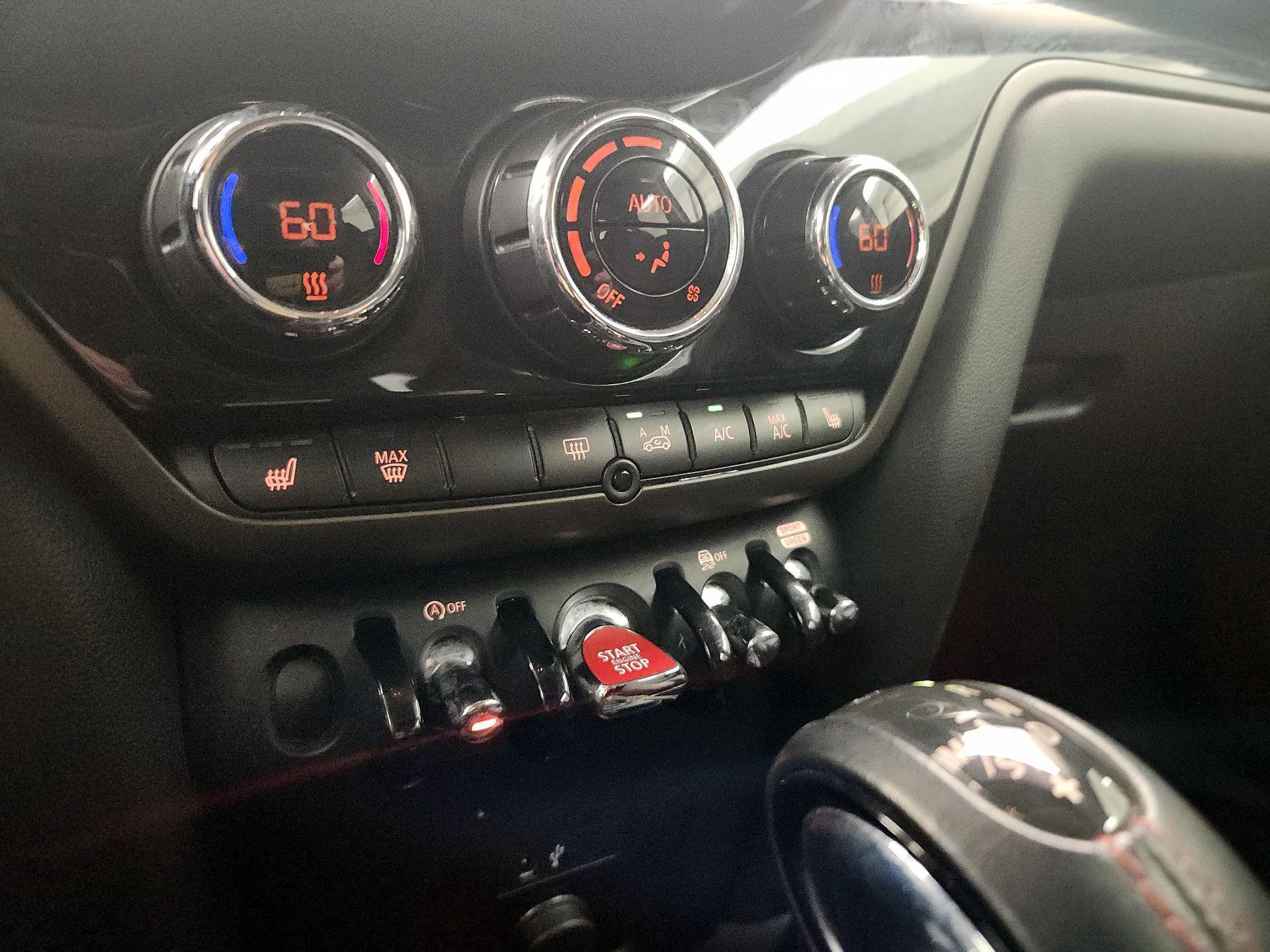 Thumbnail: 2019 MINI Cooper Countryman - 16