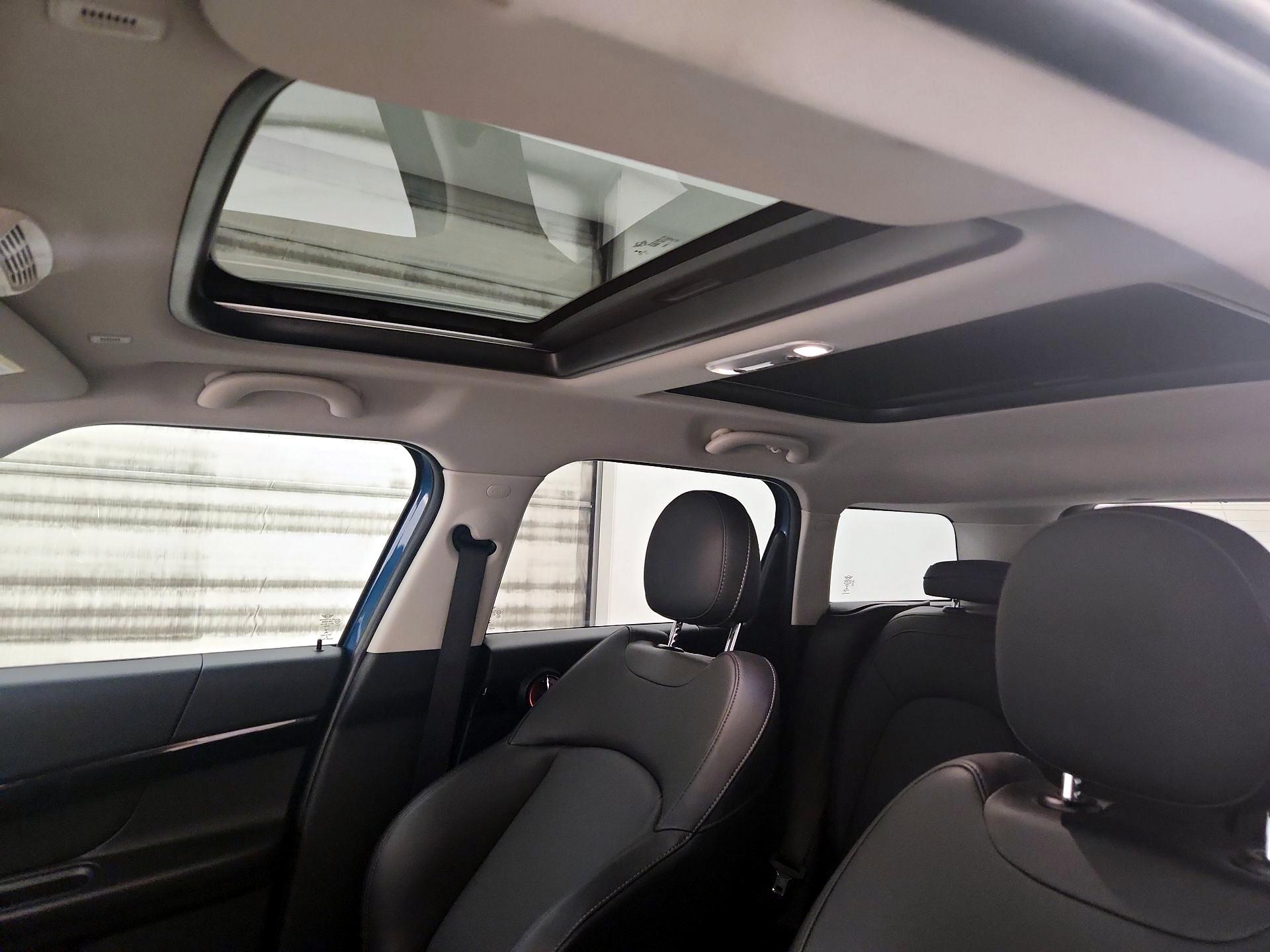 Thumbnail: 2019 MINI Cooper Countryman - 19