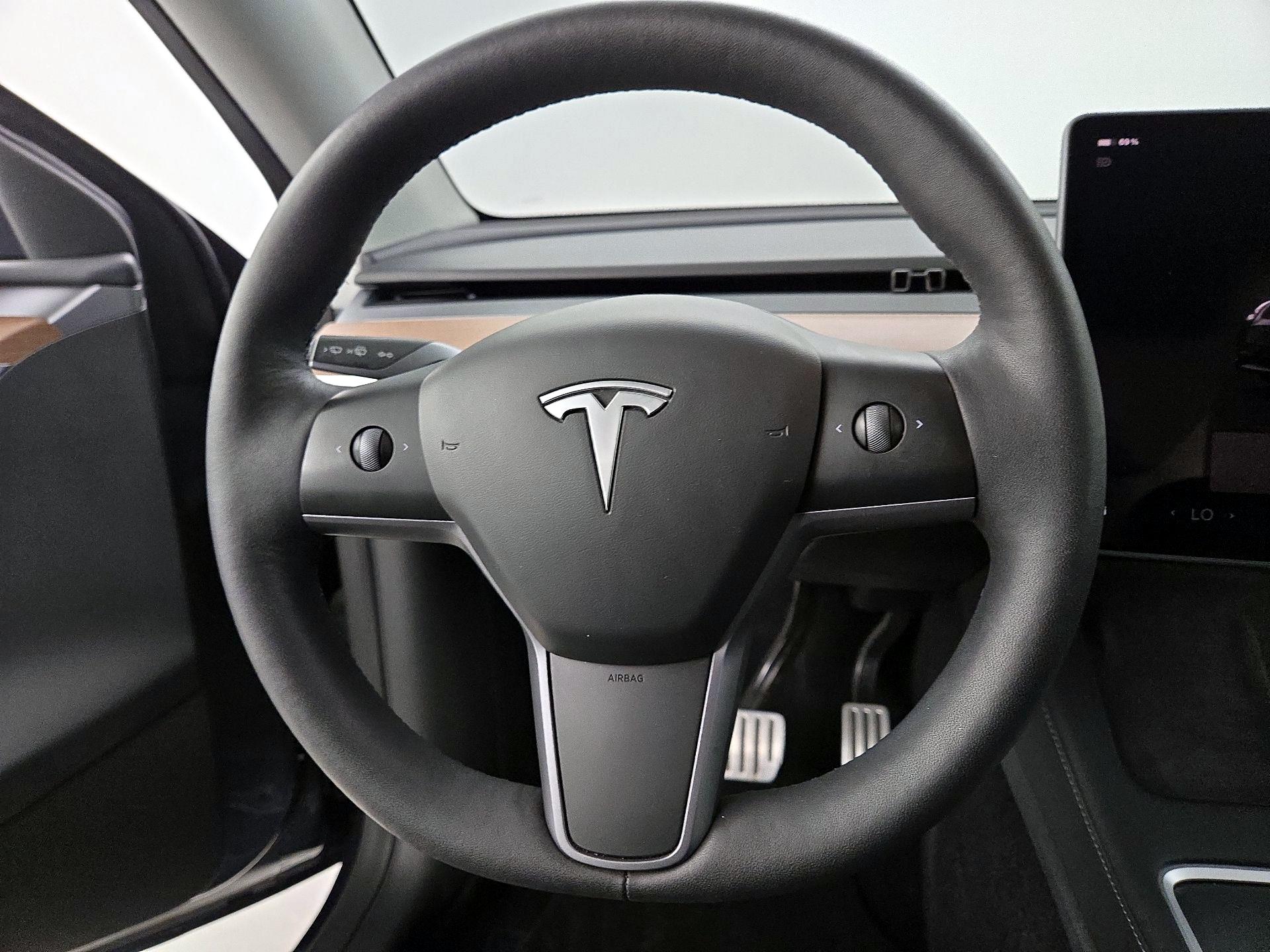Thumbnail: 2023 Tesla Model Y - 10
