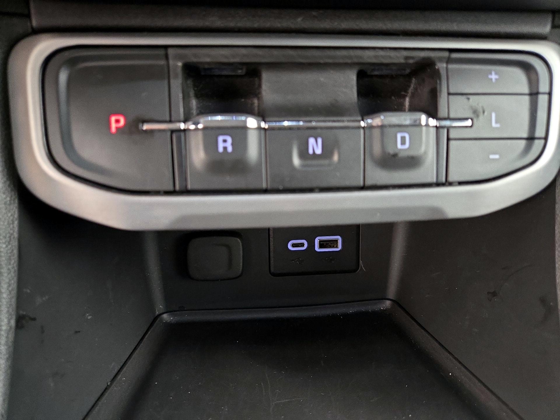 Thumbnail: 2023 GMC Acadia - 17