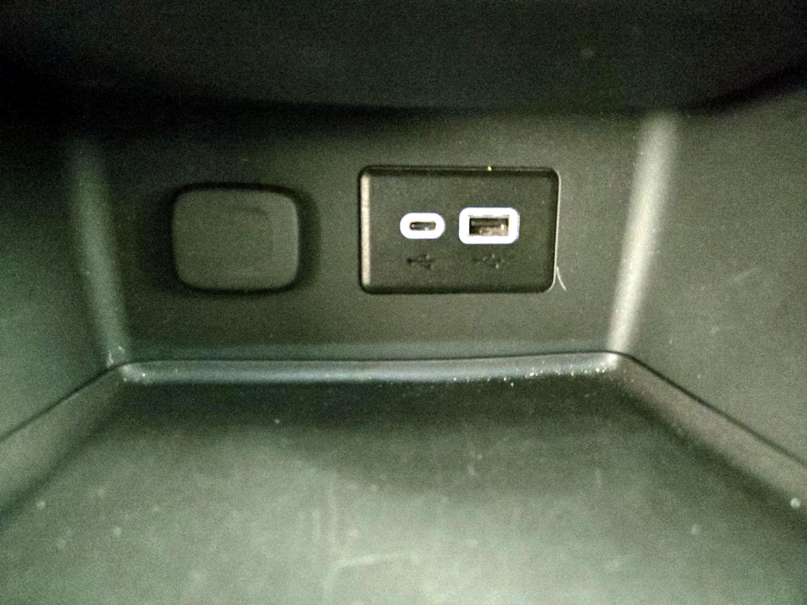 2023 GMC Acadia SLE - Photo 19