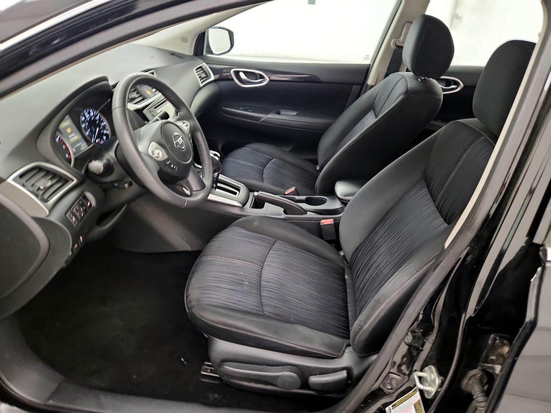 Thumbnail: 2017 Nissan Sentra - 11