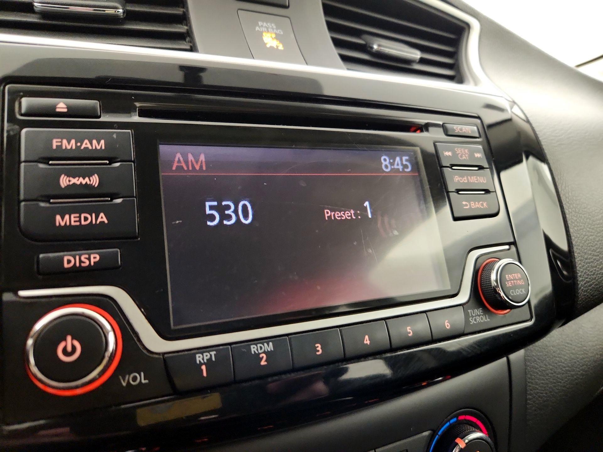 Thumbnail: 2017 Nissan Sentra - 15