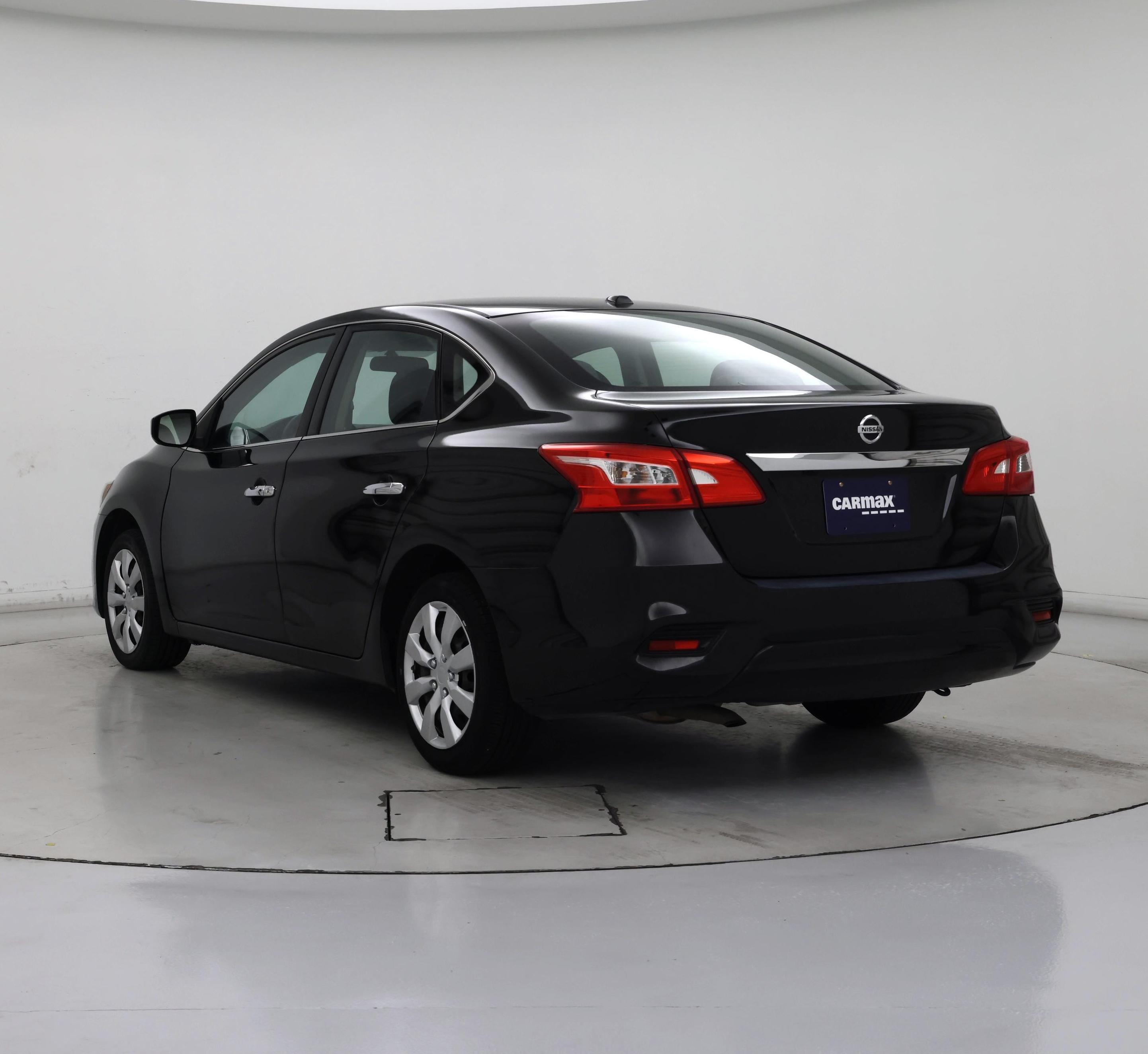 Thumbnail: 2017 Nissan Sentra - 2