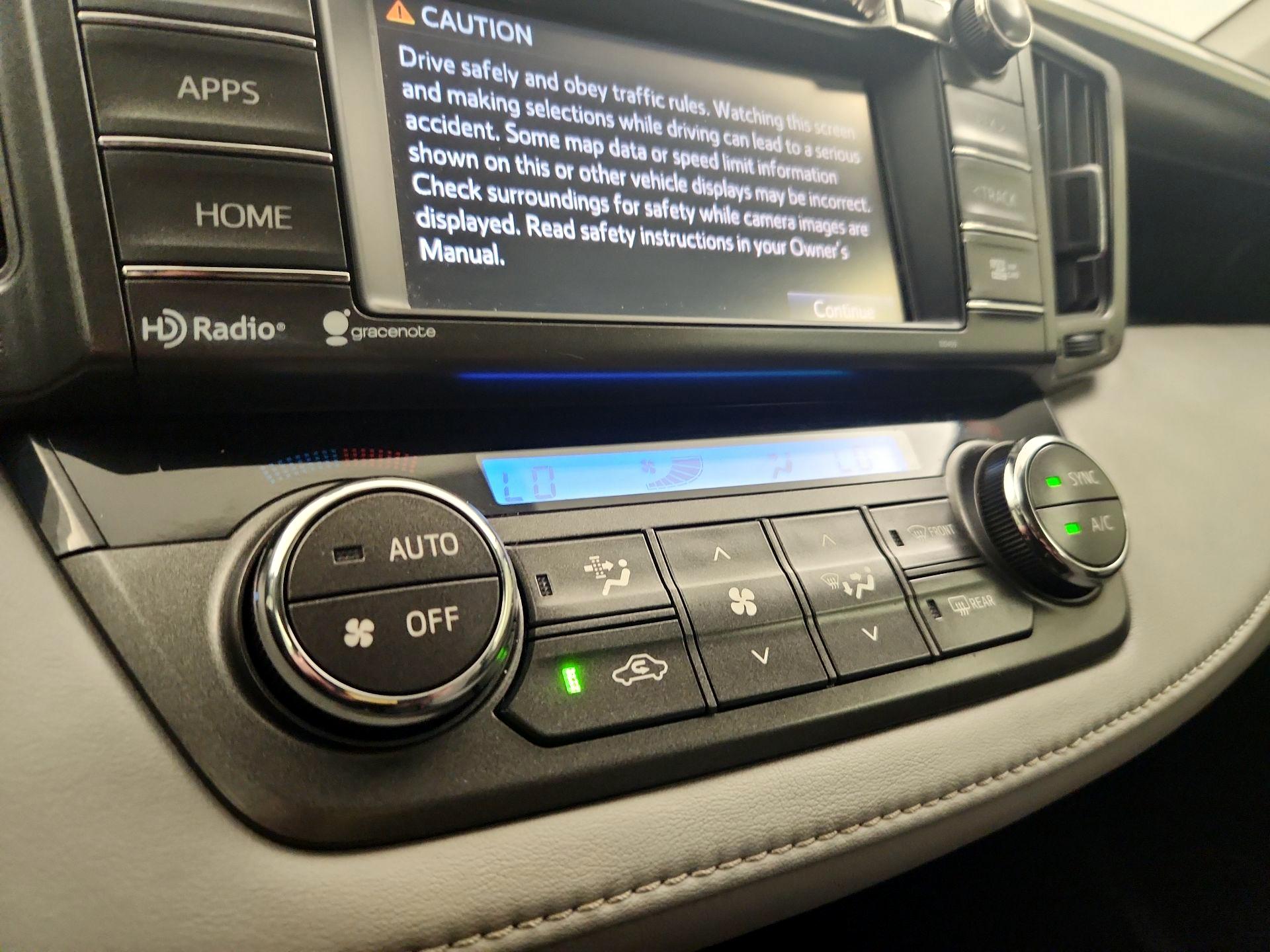 Thumbnail: 2015 Toyota RAV4 - 16