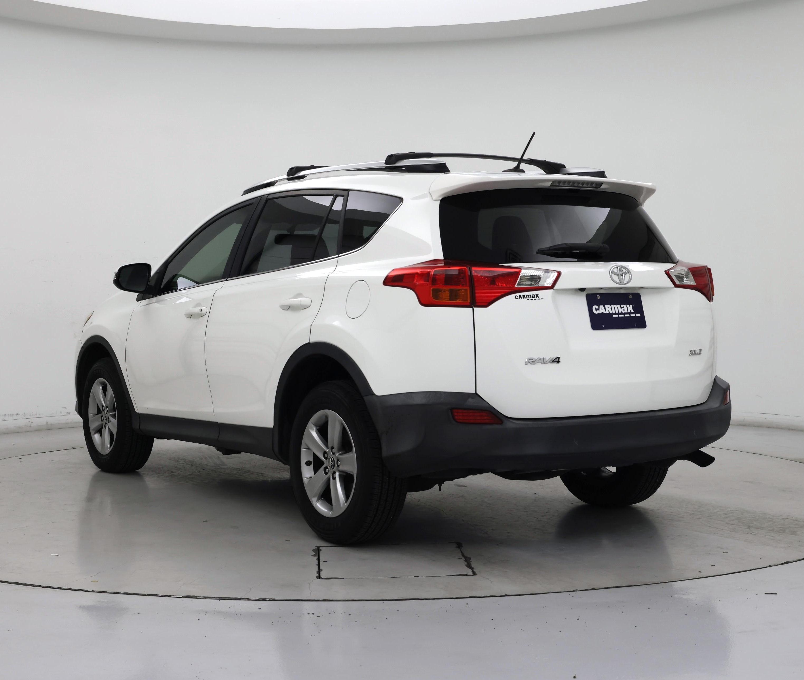 Thumbnail: 2015 Toyota RAV4 - 2