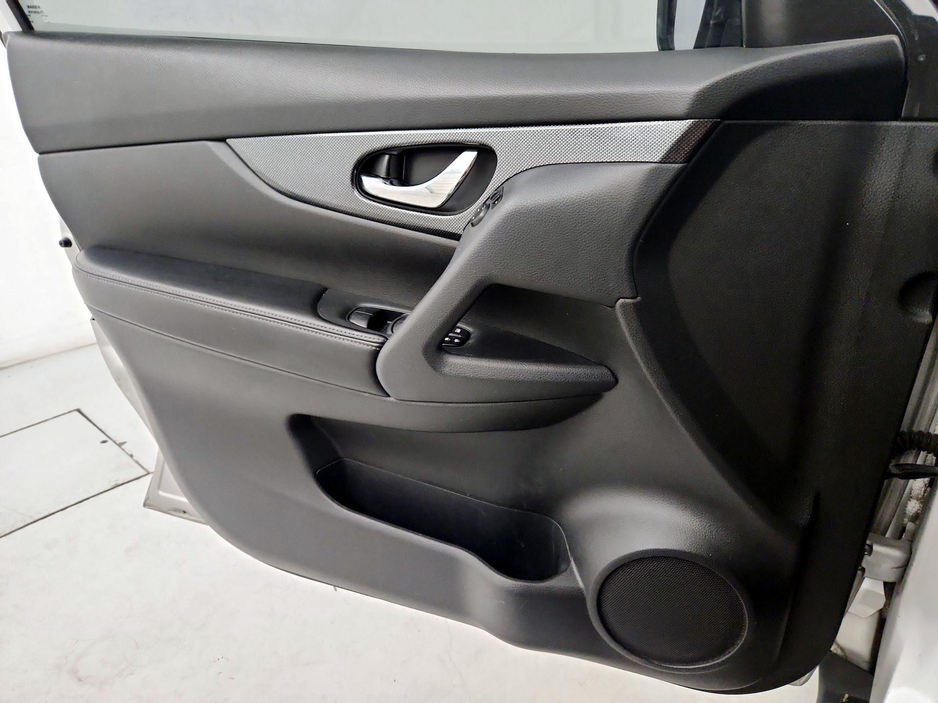 Thumbnail: 2014 Nissan Rogue - 12