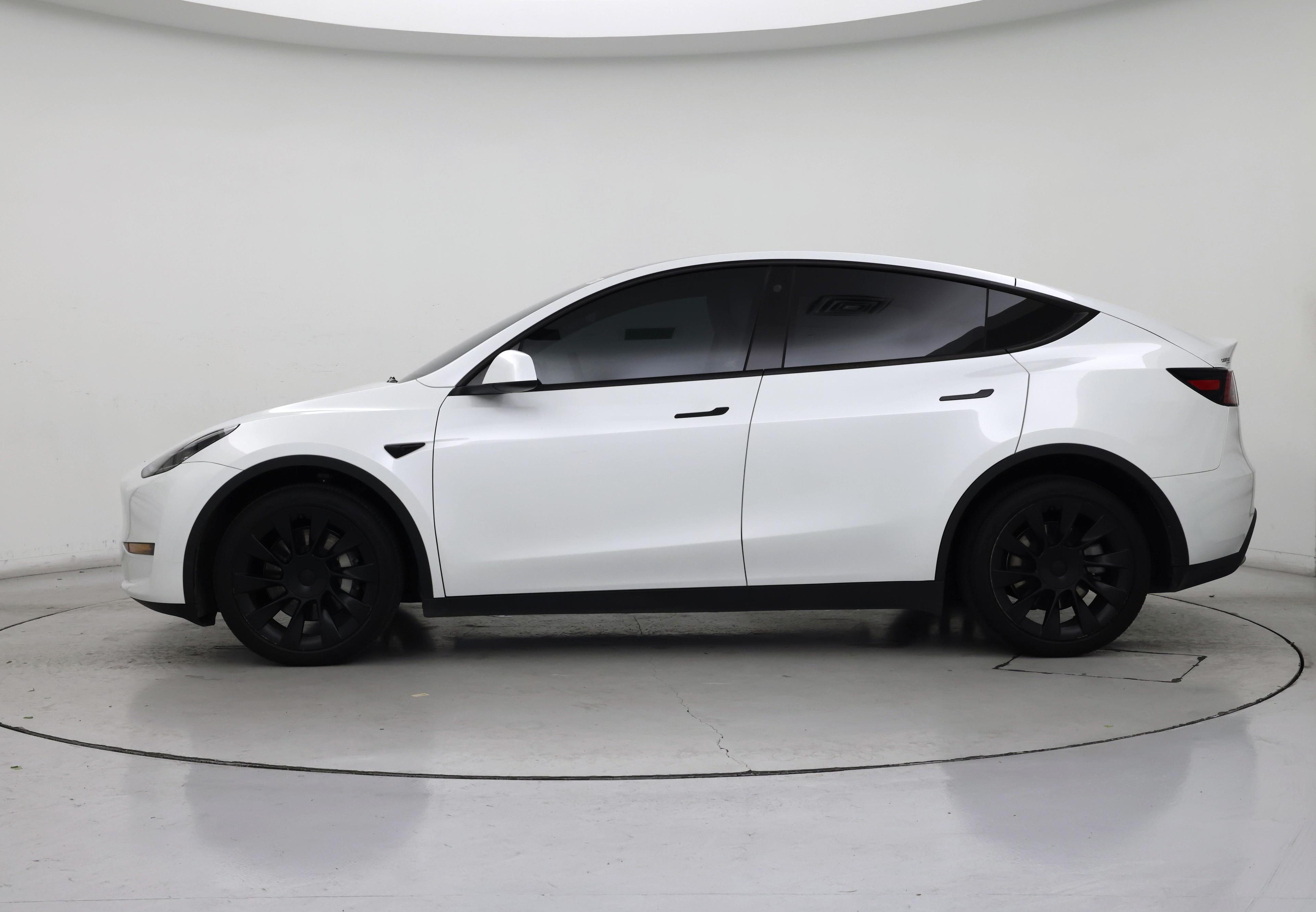 Thumbnail: 2023 Tesla Model Y - 3