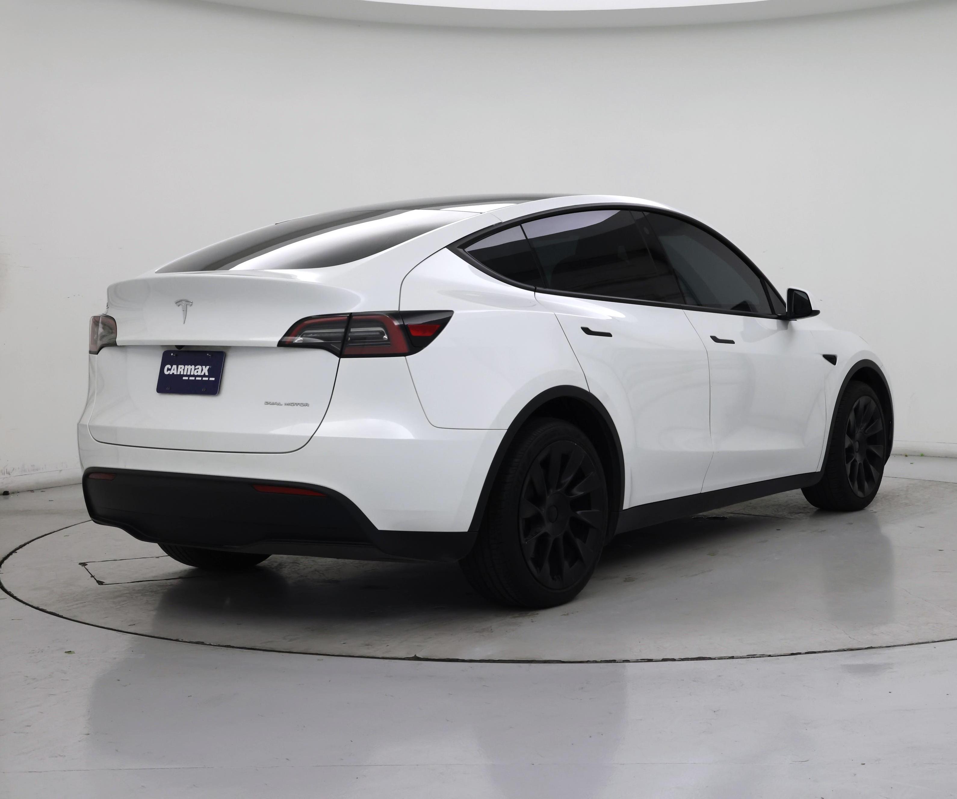Thumbnail: 2023 Tesla Model Y - 8