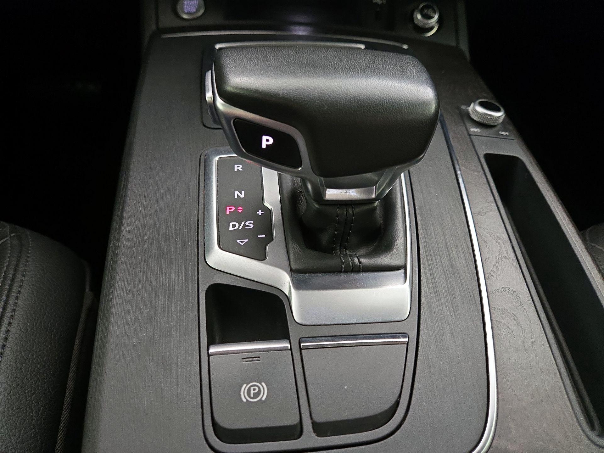 Thumbnail: 2019 Audi Q5 - 18