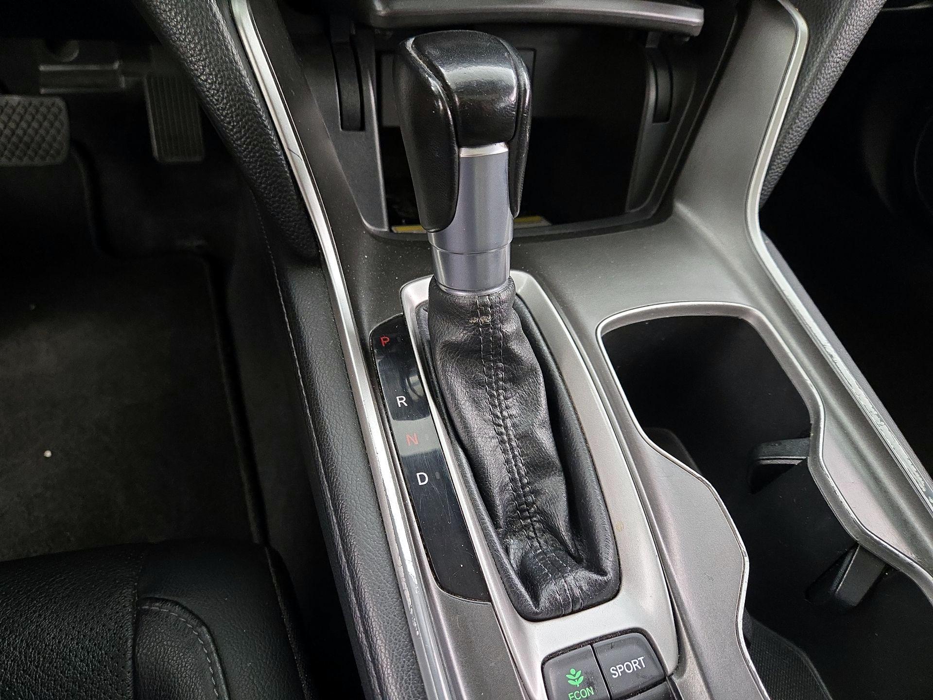 Thumbnail: 2018 Honda Accord - 18