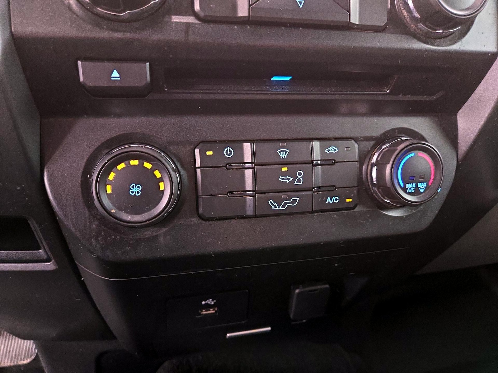 2018 Ford F-150 XLT - Photo 17