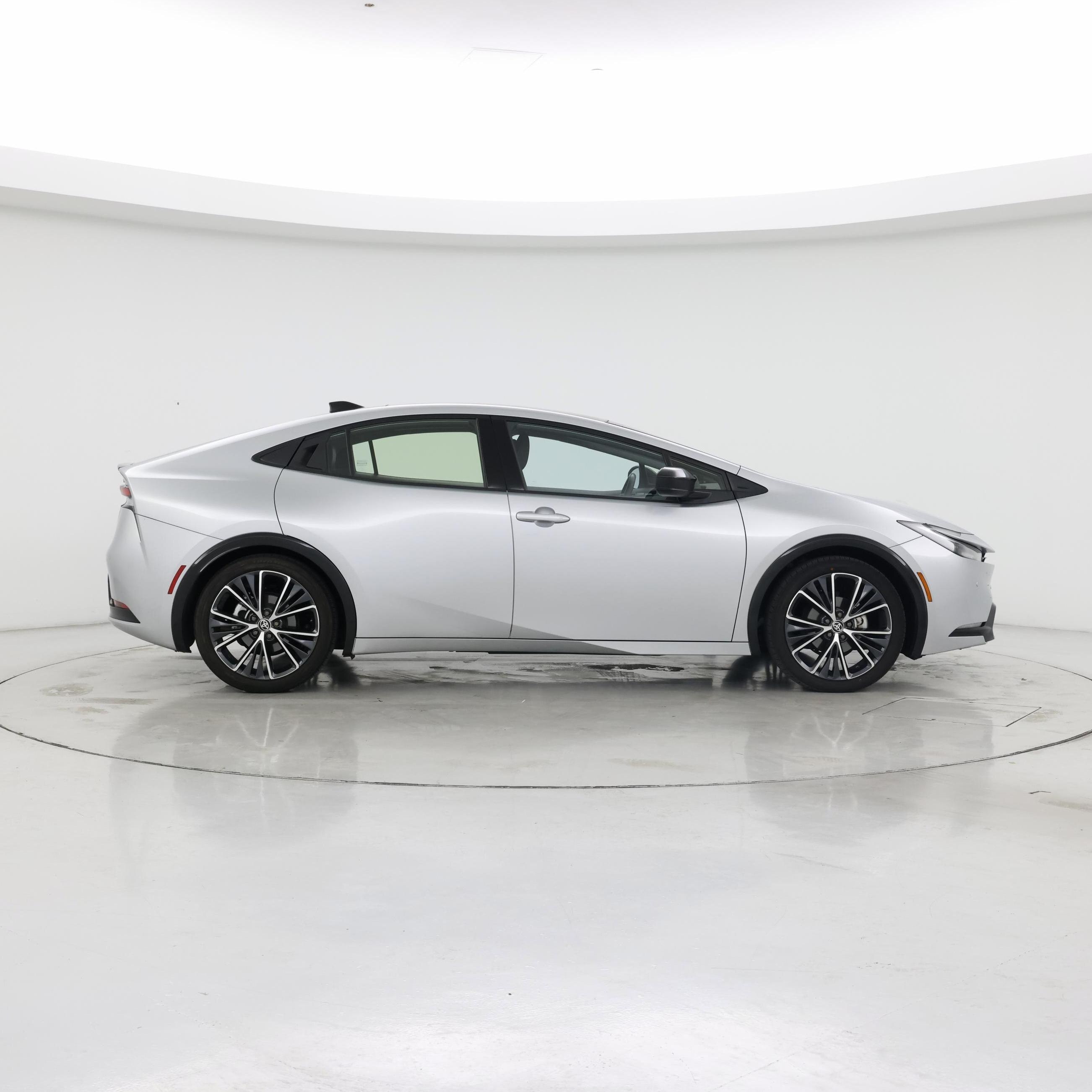 Thumbnail: 2023 Toyota Prius - 7