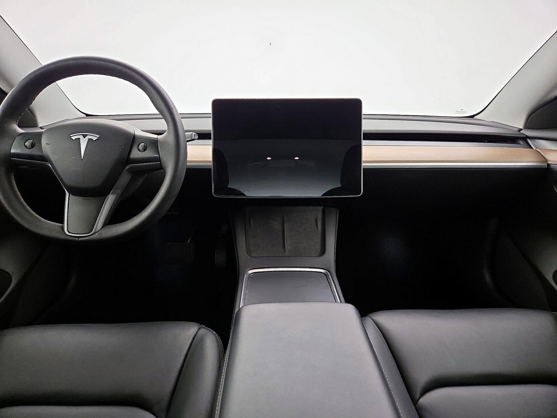 Thumbnail: 2022 Tesla Model 3 - 9