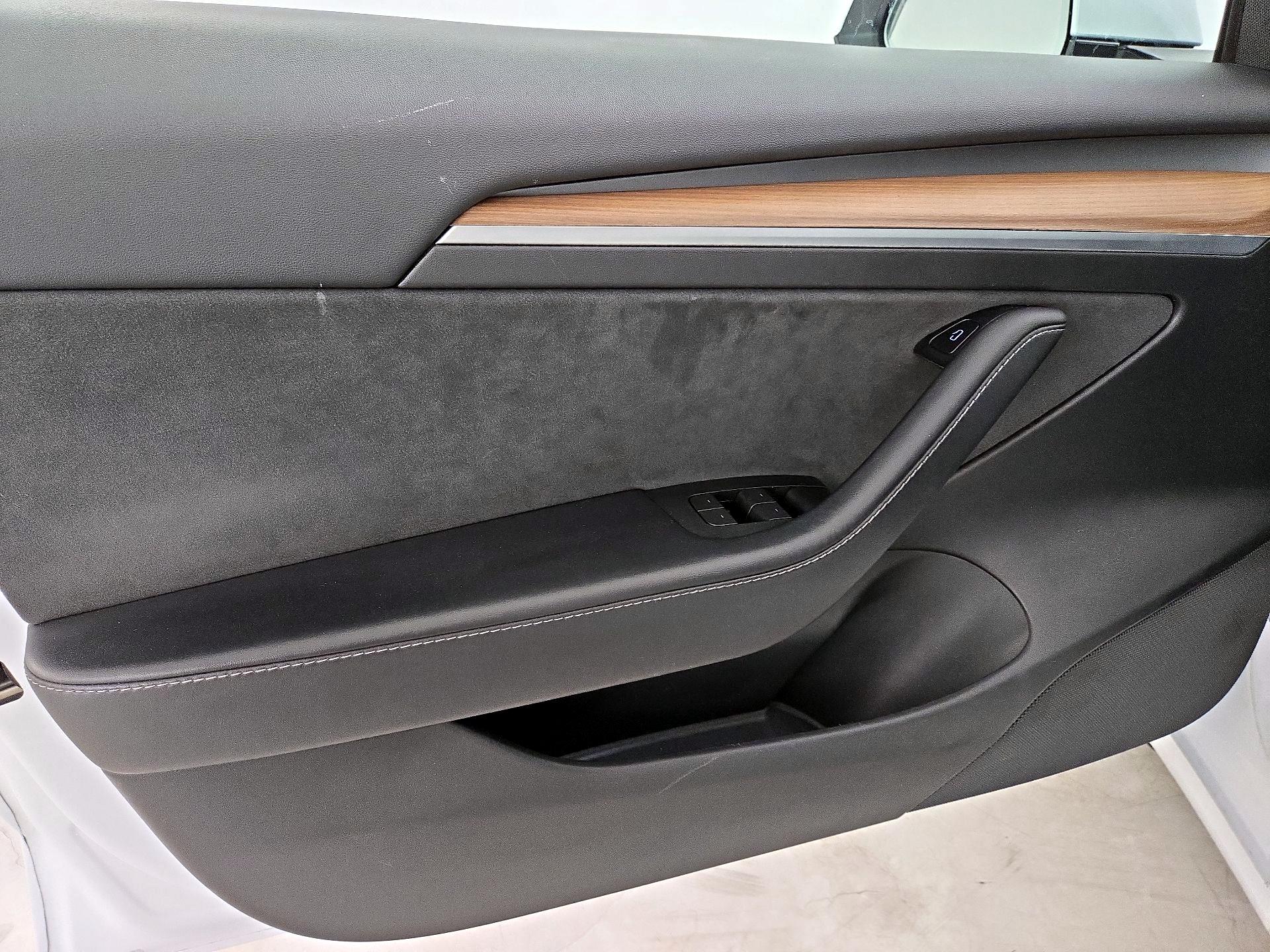 Thumbnail: 2022 Tesla Model 3 - 12