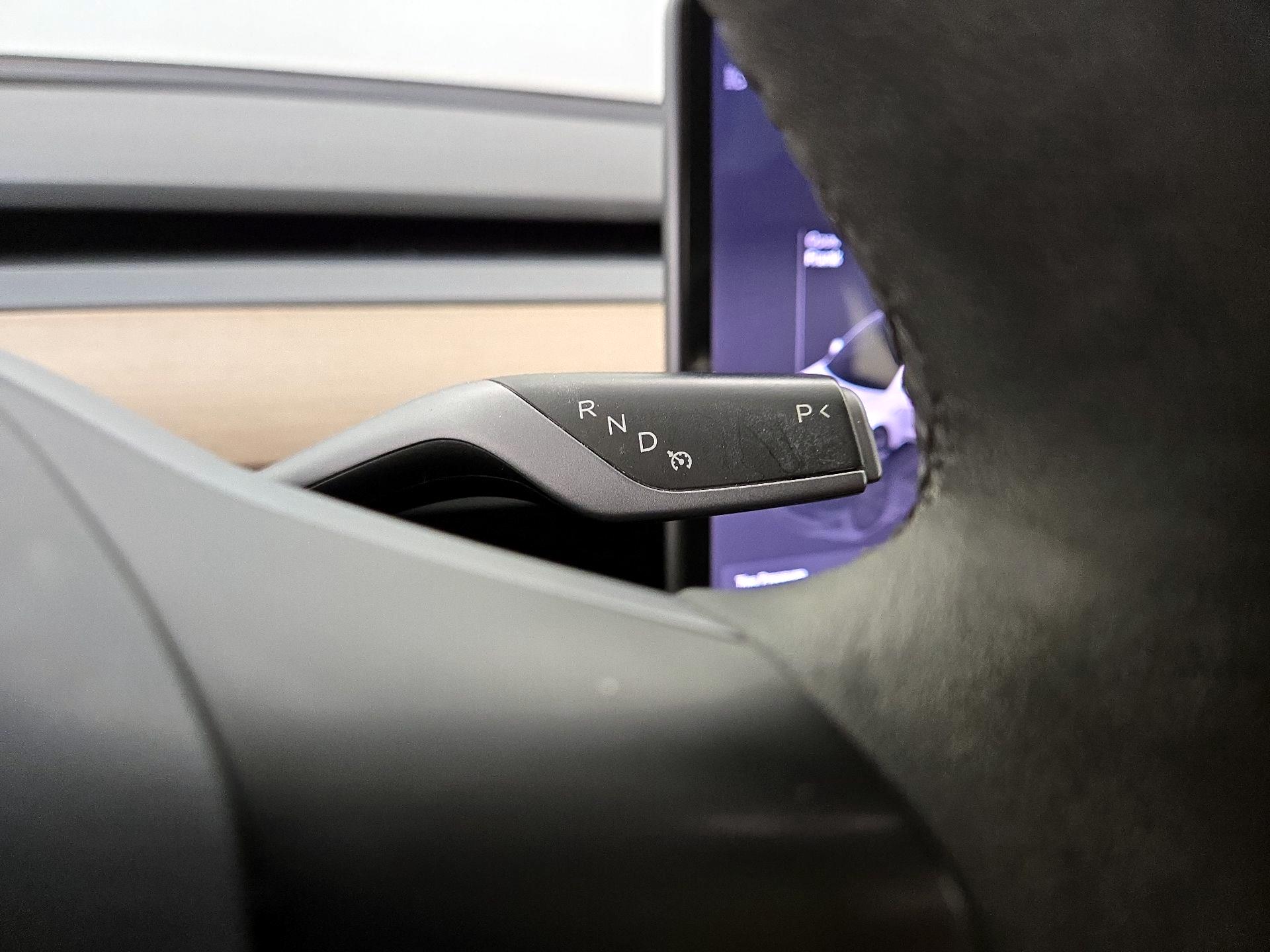 Thumbnail: 2022 Tesla Model 3 - 17