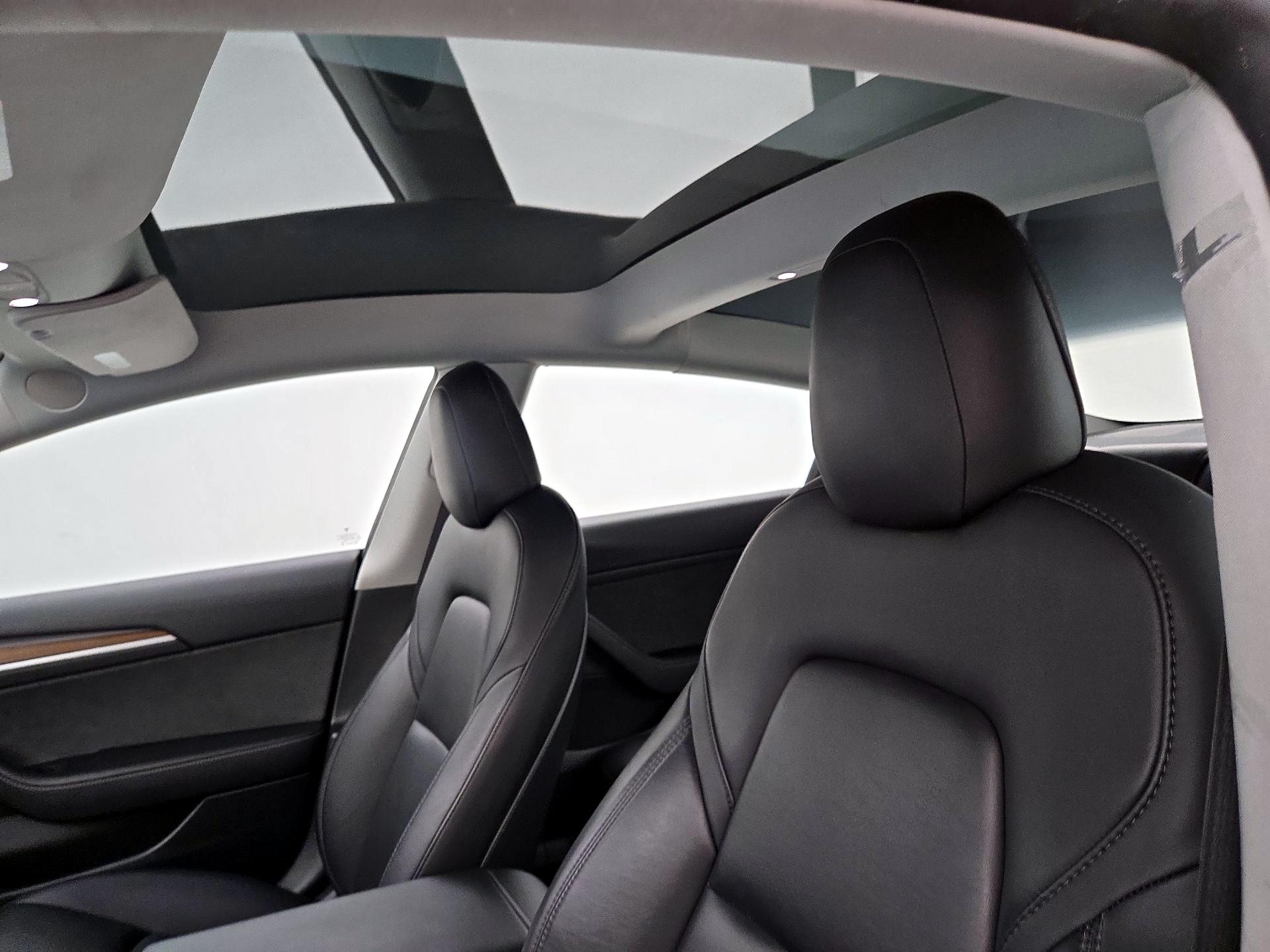 Thumbnail: 2022 Tesla Model 3 - 18
