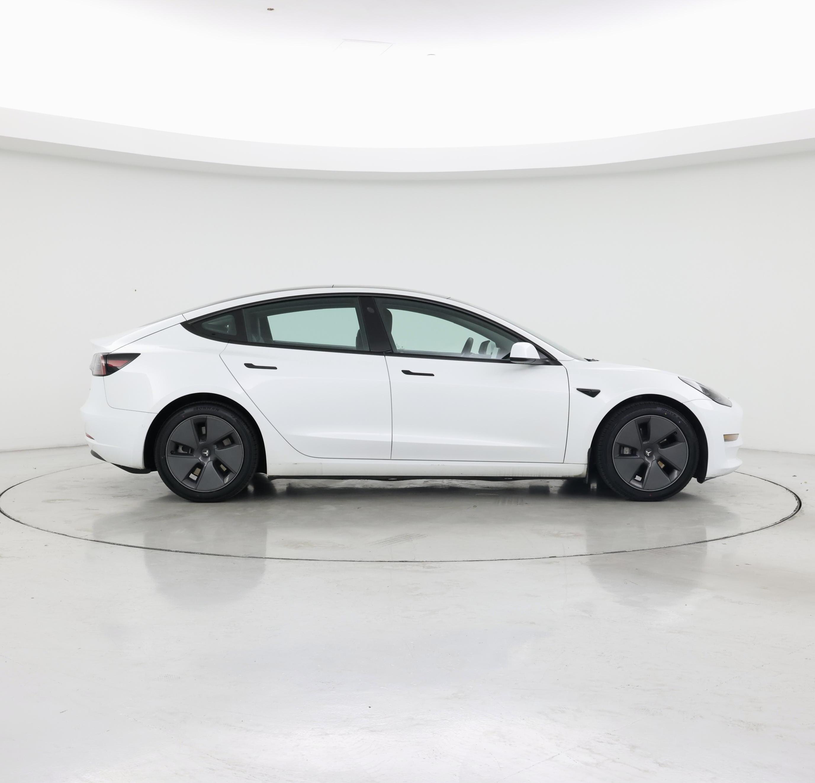 Thumbnail: 2022 Tesla Model 3 - 7