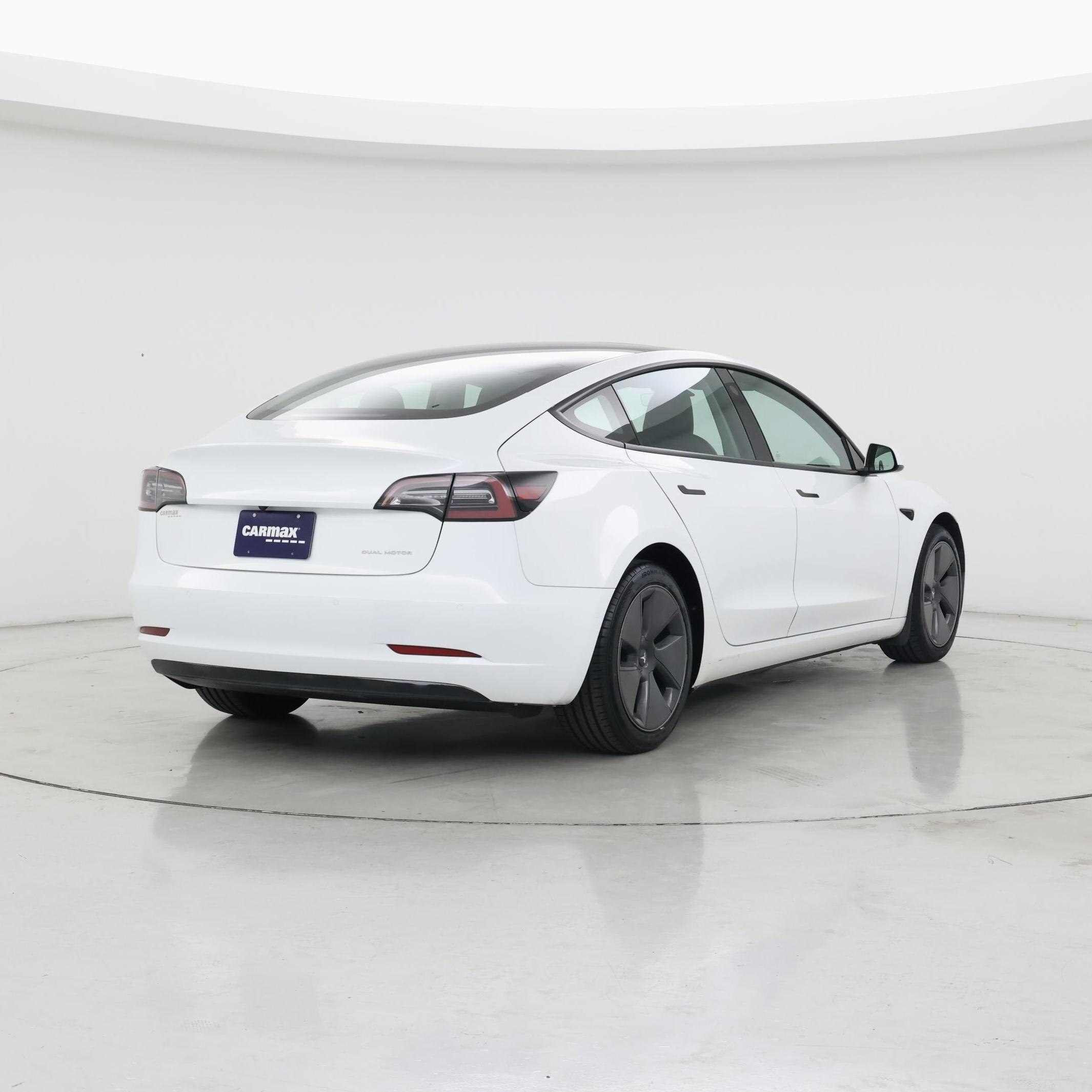 Thumbnail: 2022 Tesla Model 3 - 8