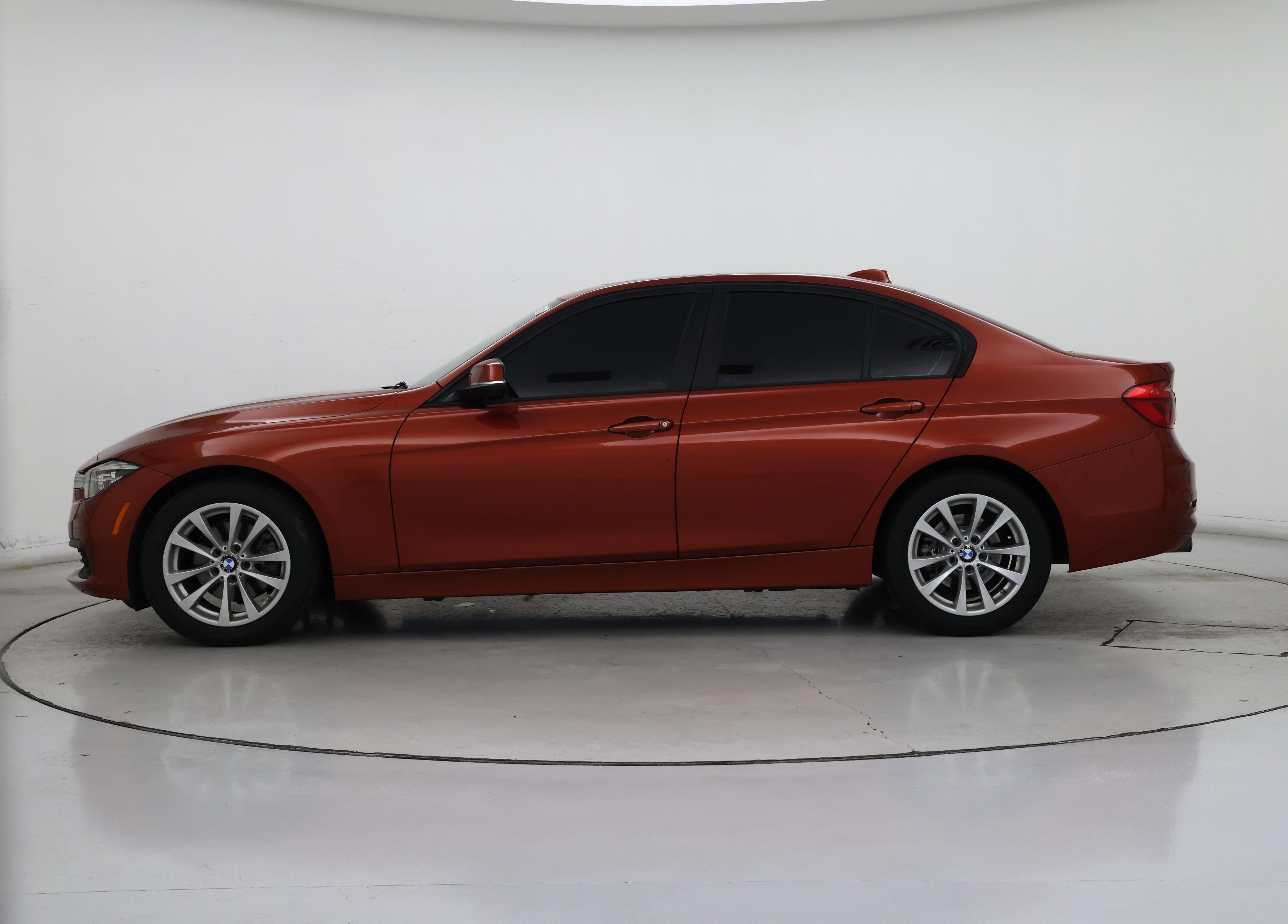 Thumbnail: 2018 BMW 3 Series - 3
