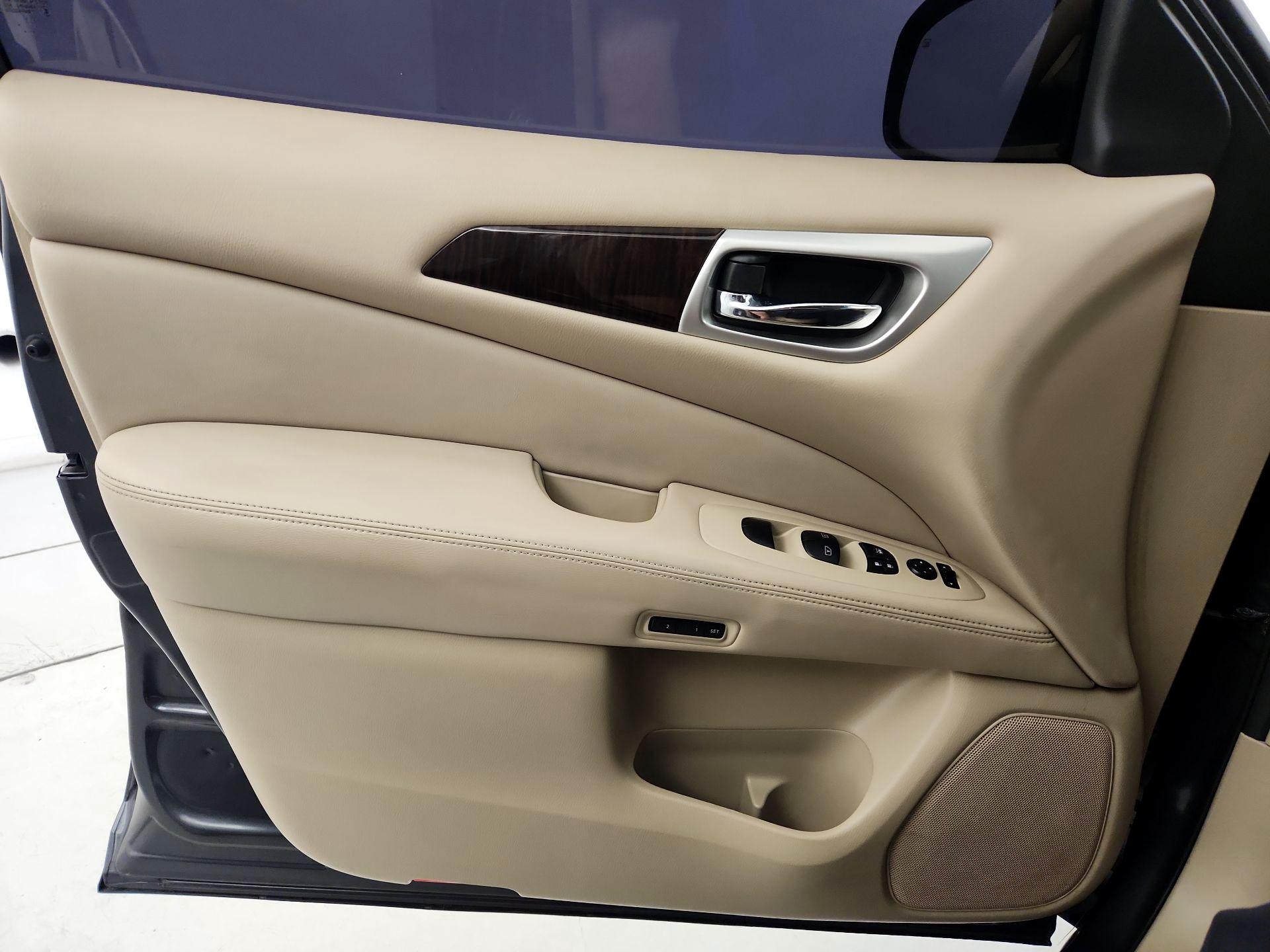 Thumbnail: 2014 Nissan Pathfinder - 12