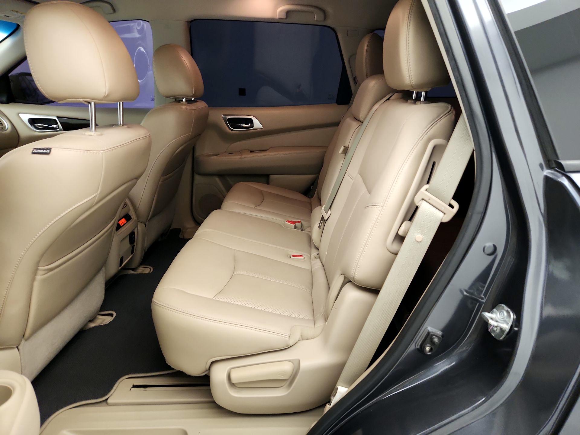 Thumbnail: 2014 Nissan Pathfinder - 18
