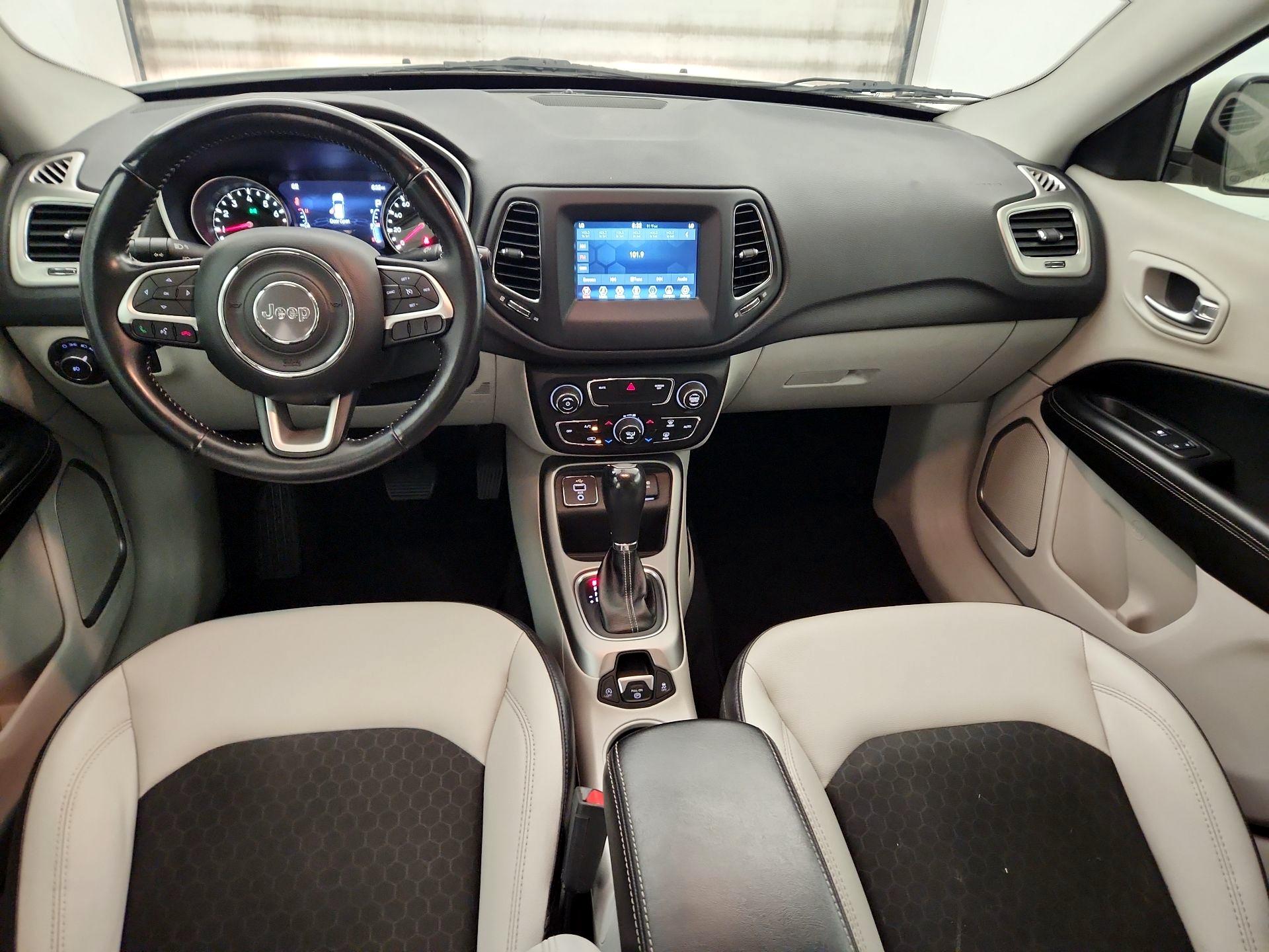 Thumbnail: 2018 Jeep Compass - 9