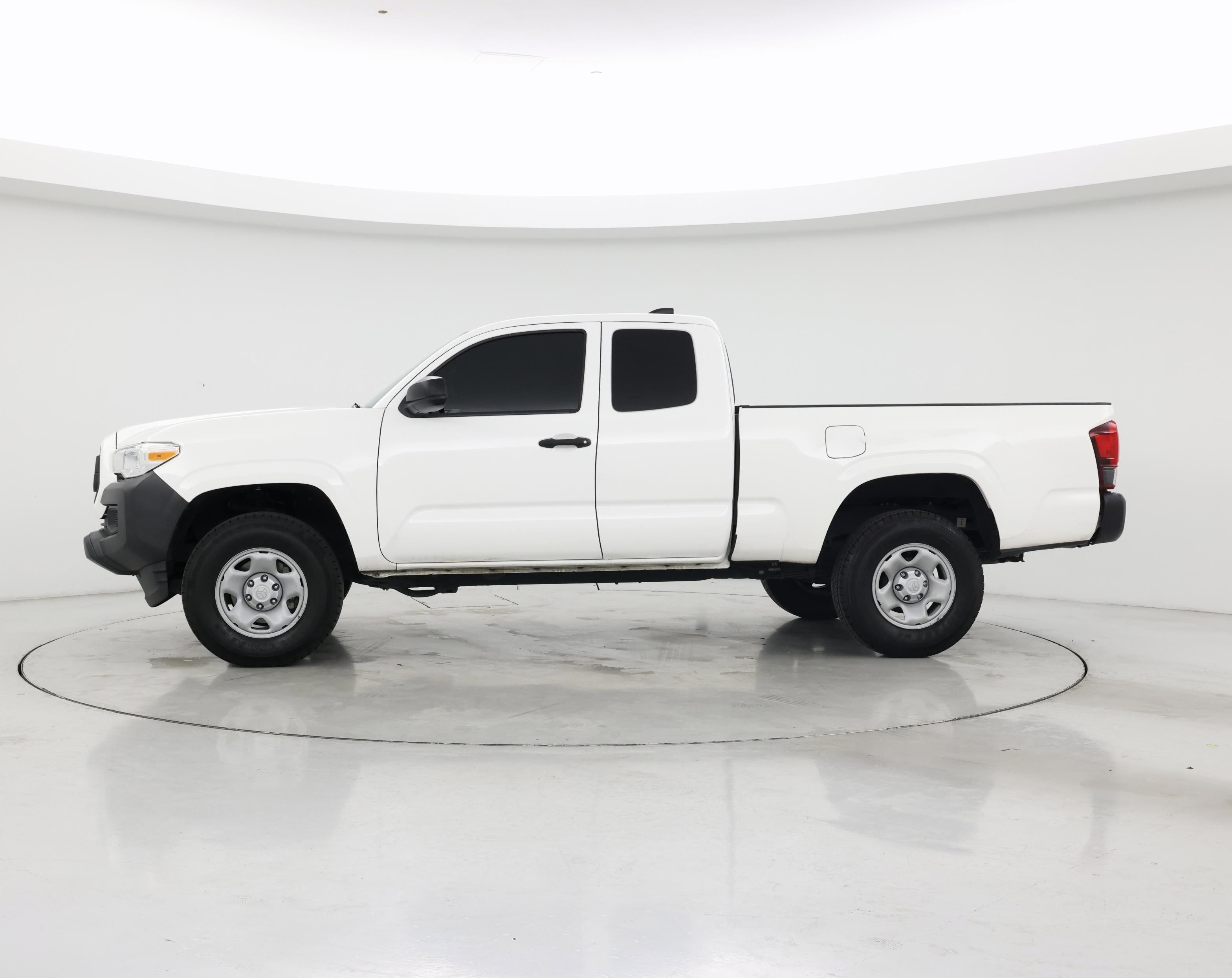 Thumbnail: 2022 Toyota Tacoma - 3