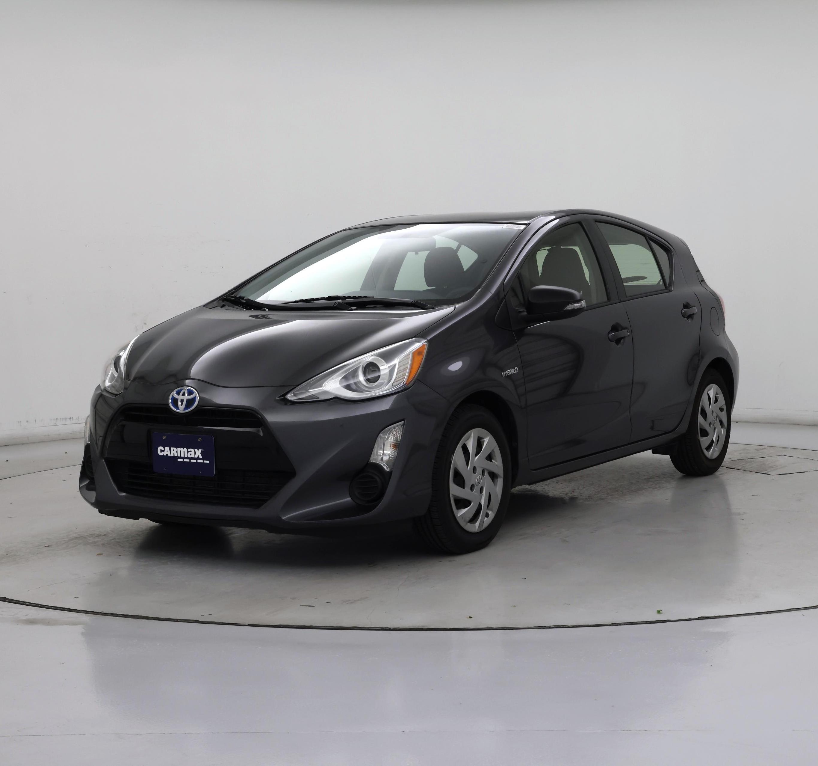 Thumbnail: 2015 Toyota Prius c - 4
