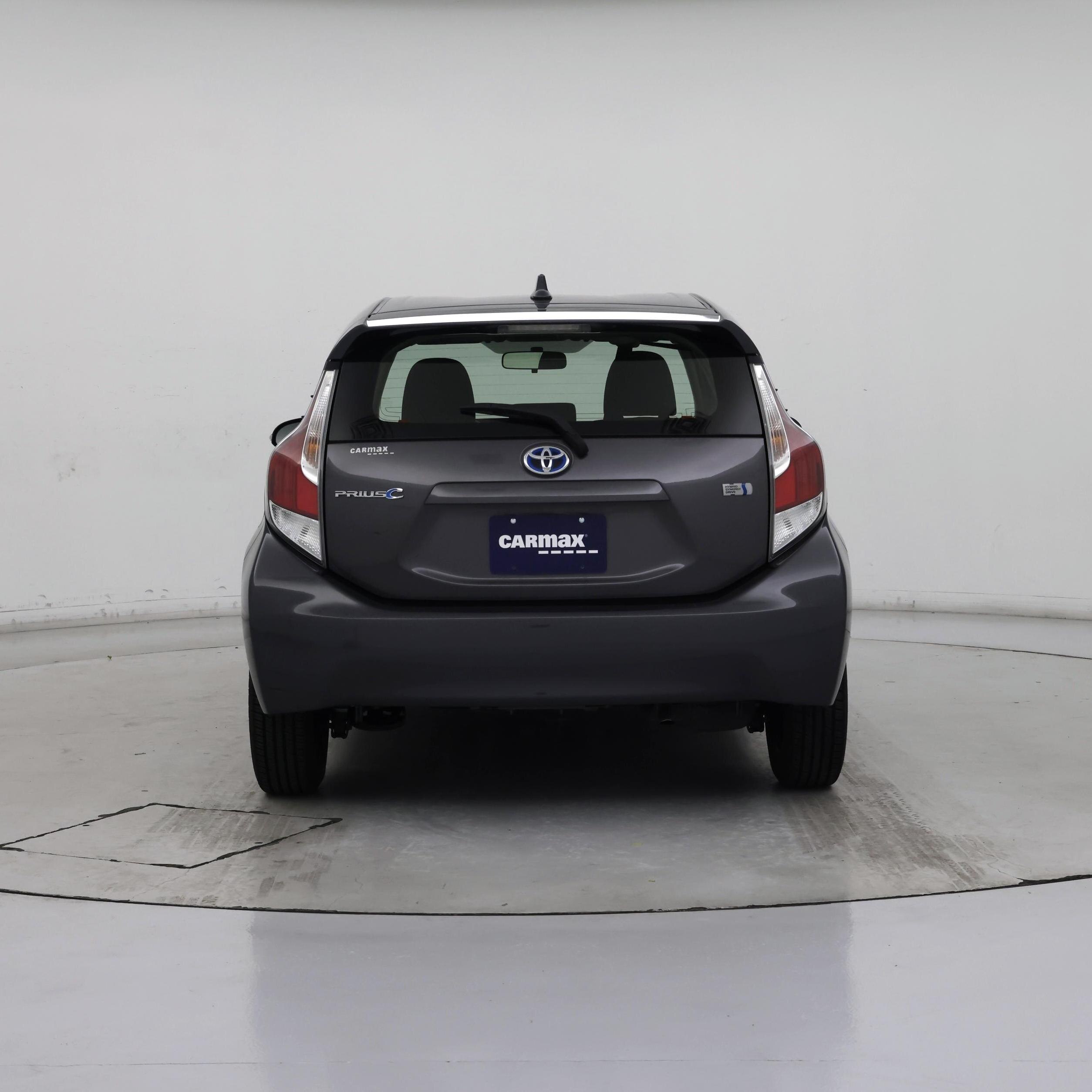Thumbnail: 2015 Toyota Prius c - 6