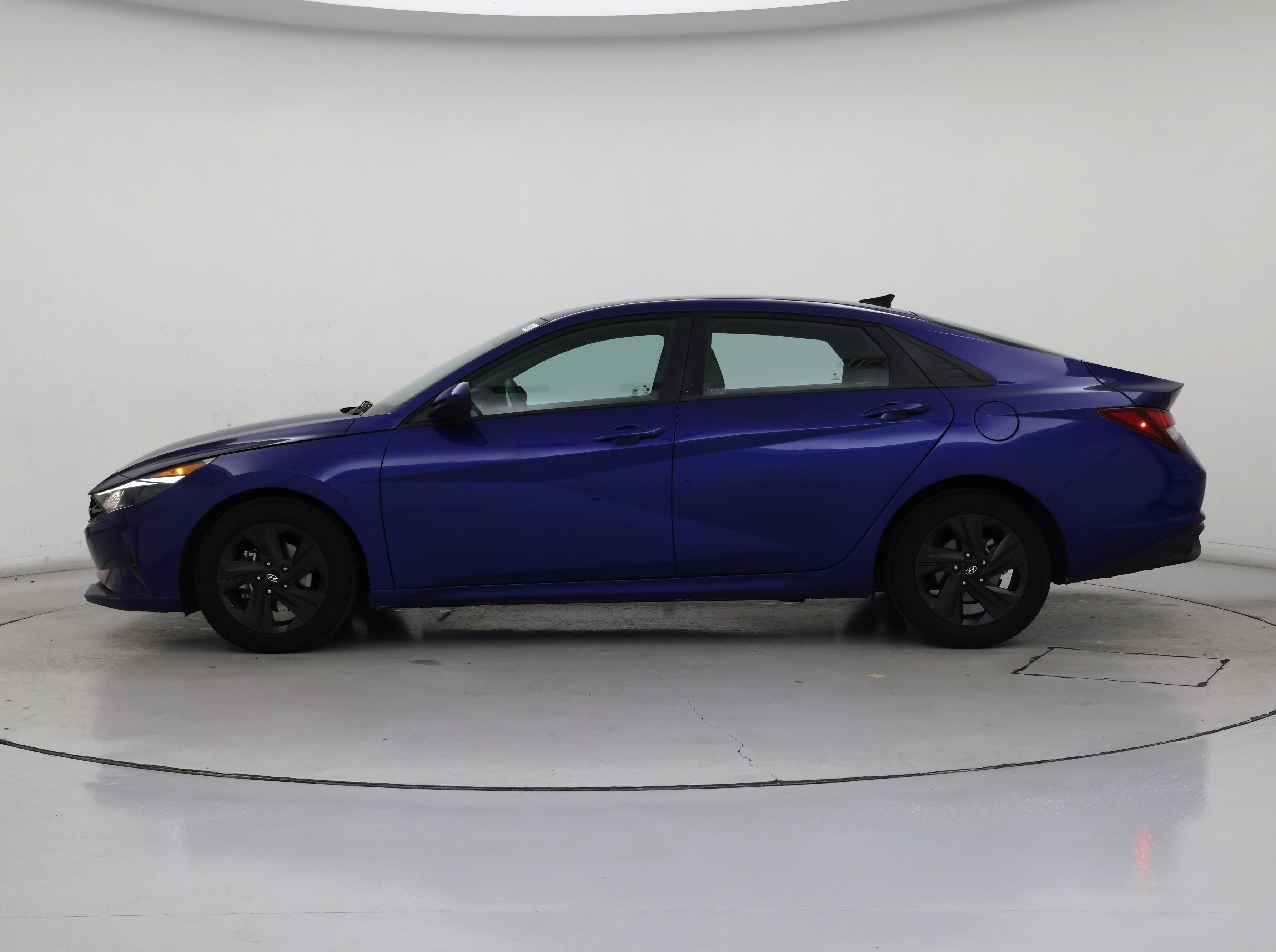 Thumbnail: 2021 Hyundai Elantra - 3