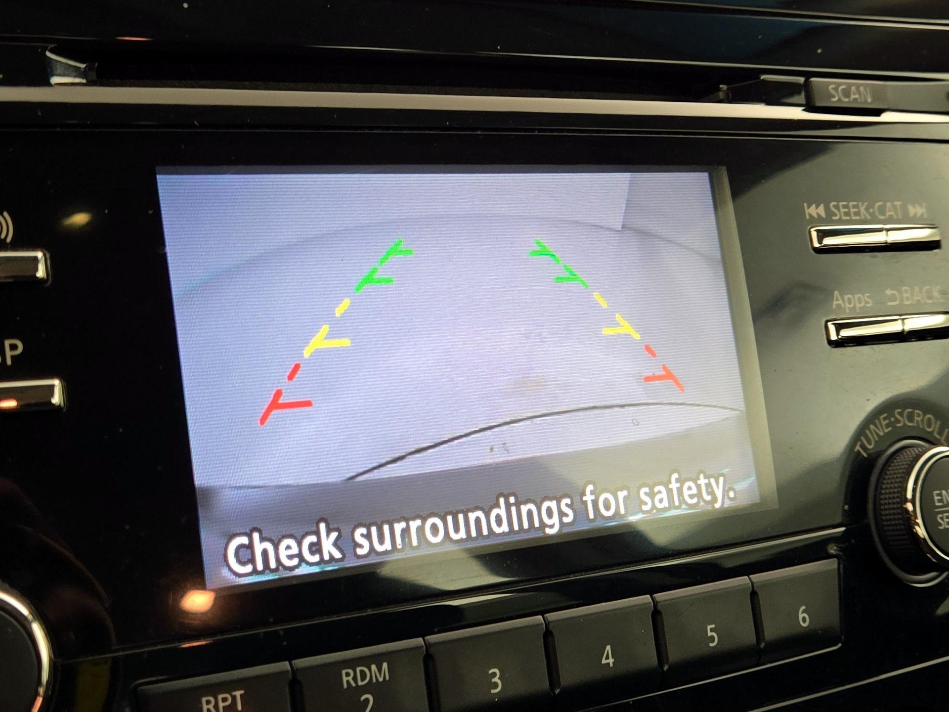 Thumbnail: 2015 Nissan Altima - 14