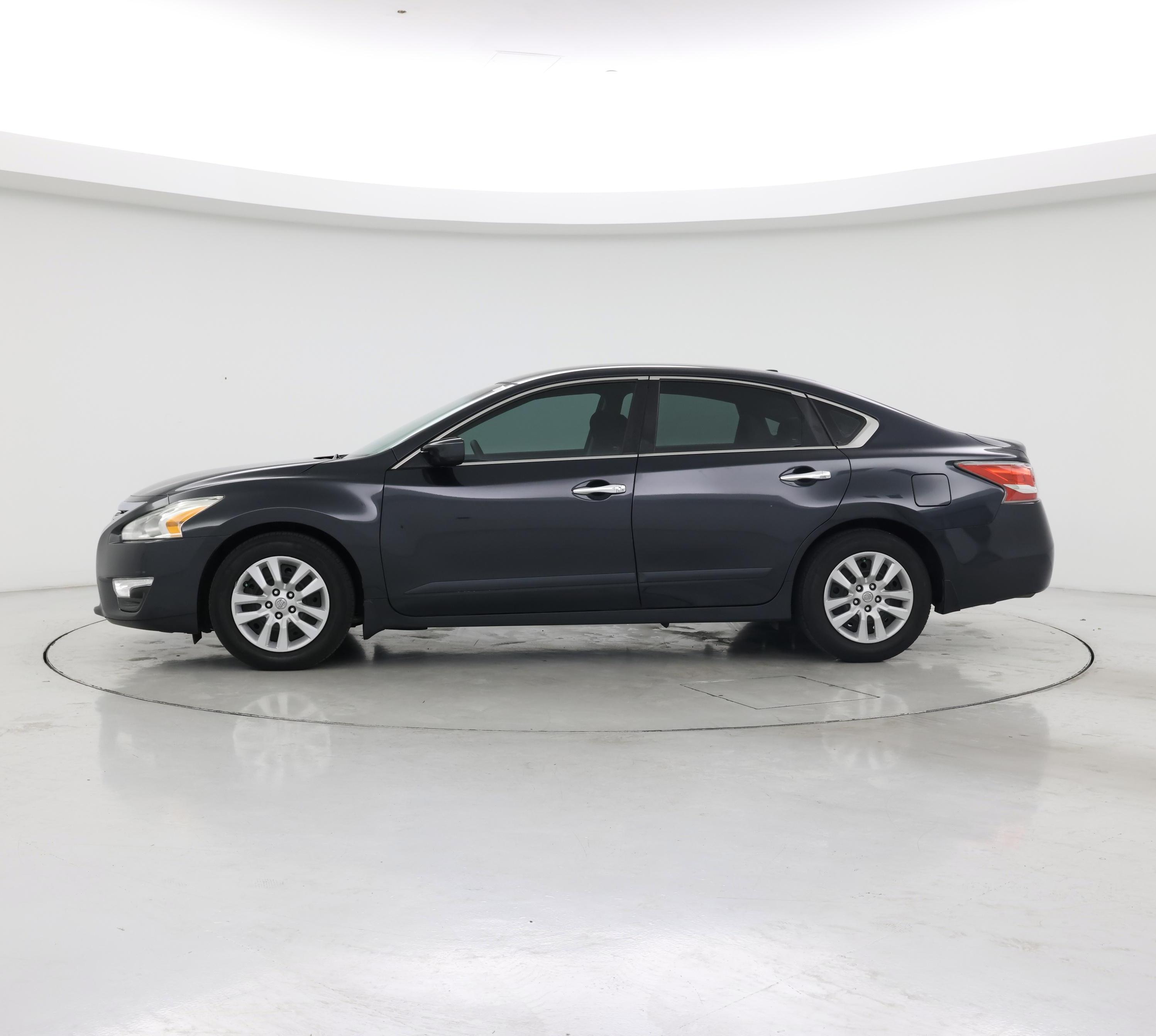 Thumbnail: 2015 Nissan Altima - 3