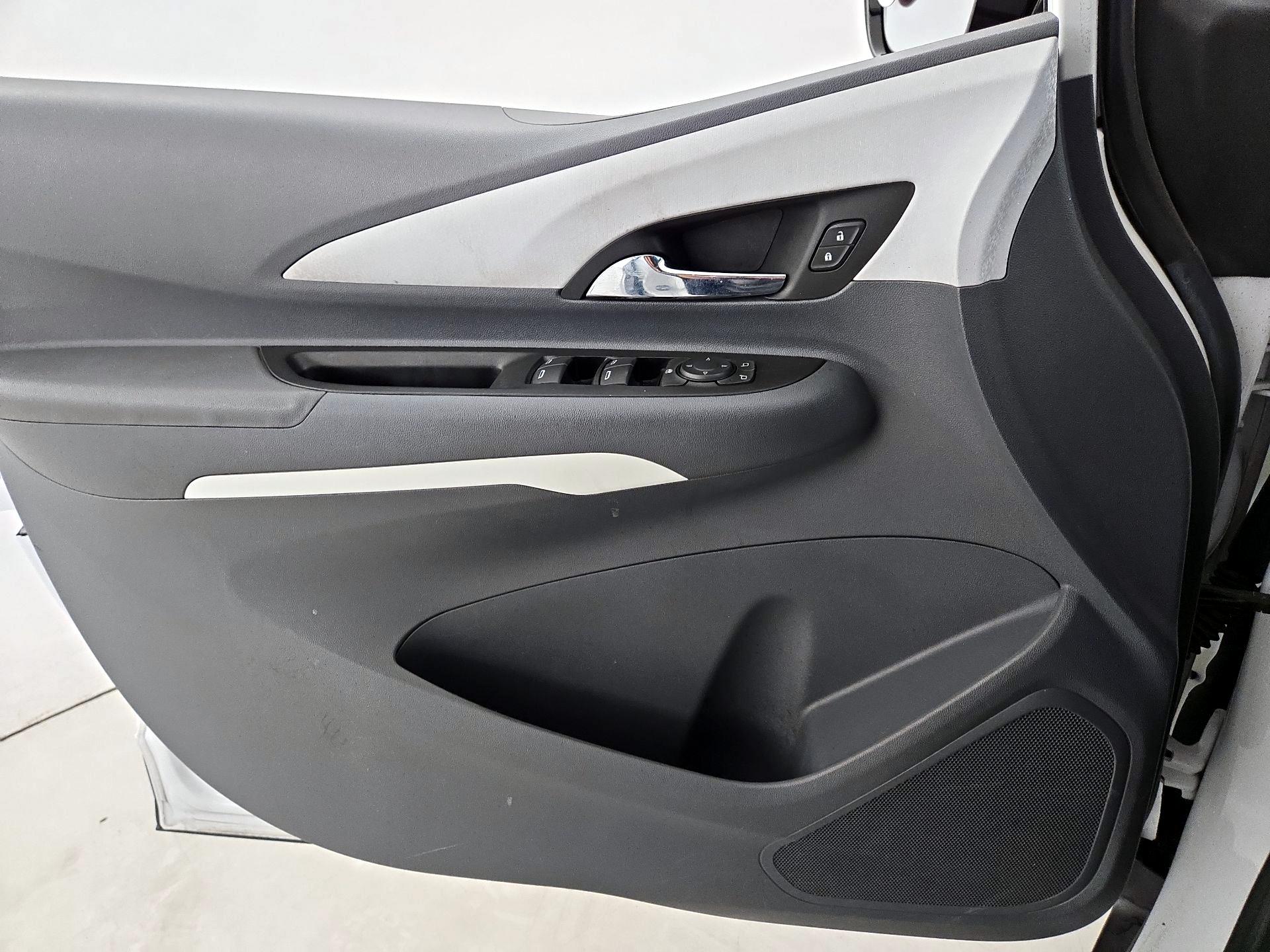 Thumbnail: 2021 Chevrolet Bolt EV - 12