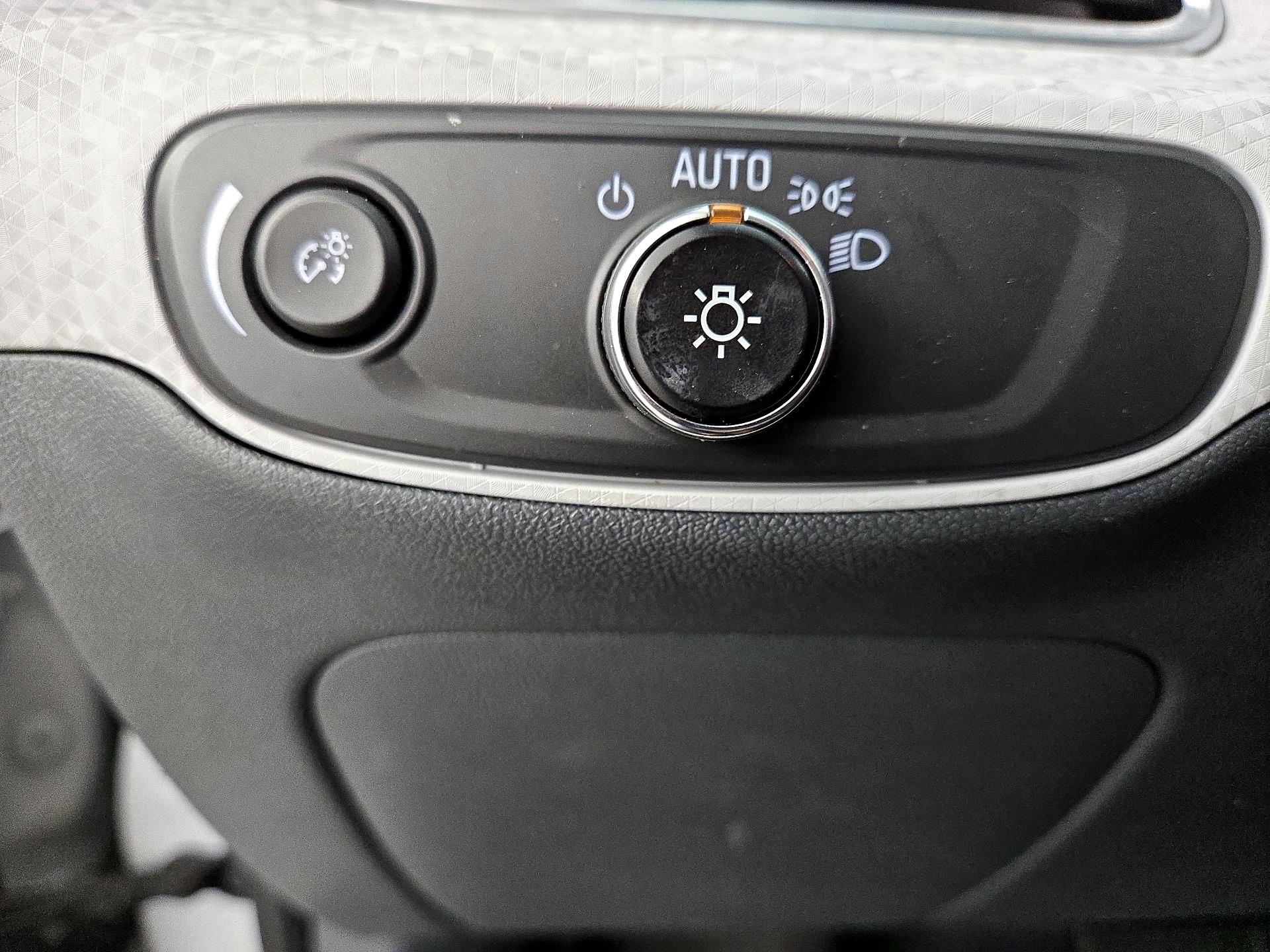 Thumbnail: 2021 Chevrolet Bolt EV - 13