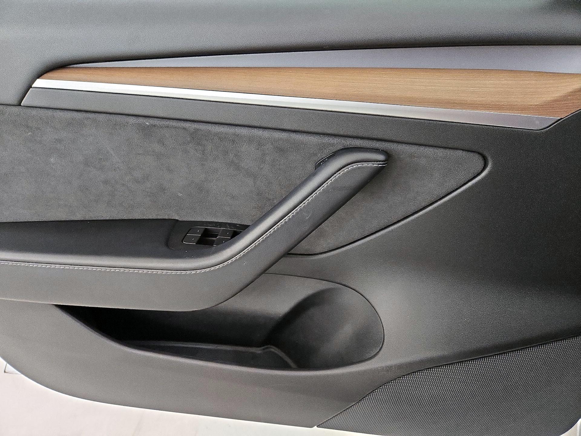 Thumbnail: 2021 Tesla Model 3 - 12