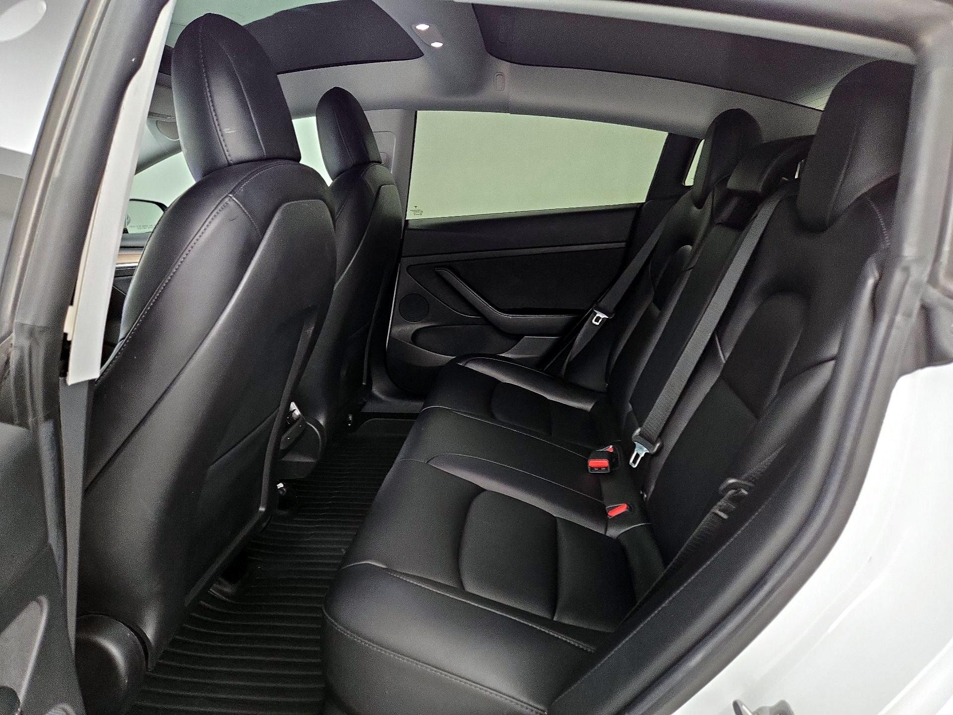 Thumbnail: 2021 Tesla Model 3 - 20