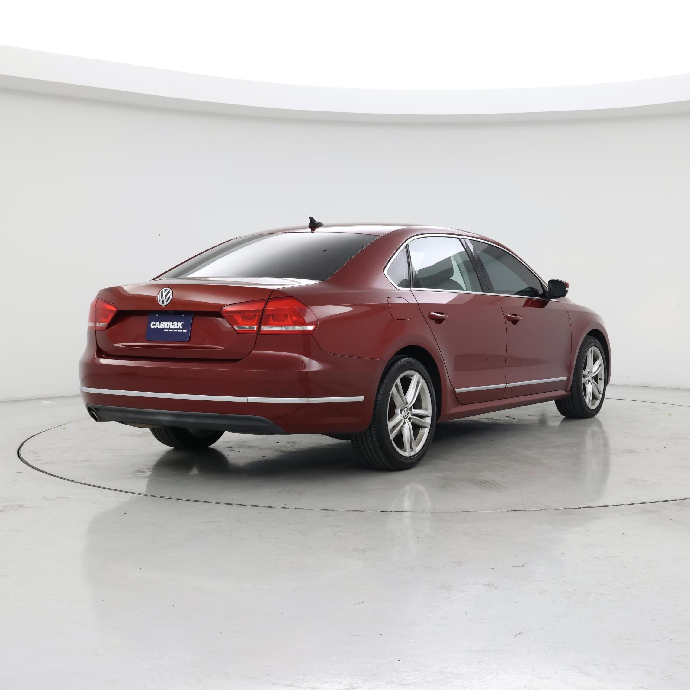 Thumbnail: 2015 Volkswagen Passat - 8