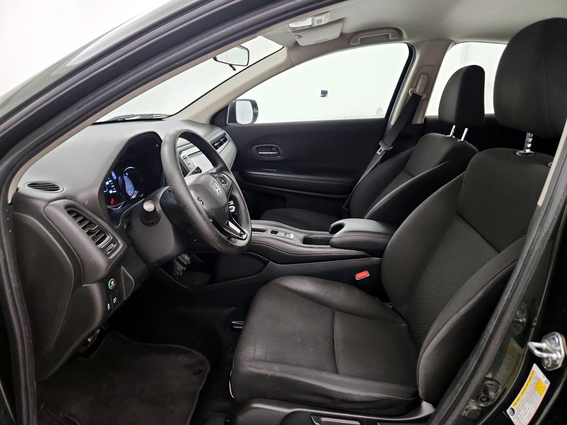 Thumbnail: 2018 Honda HR-V - 11