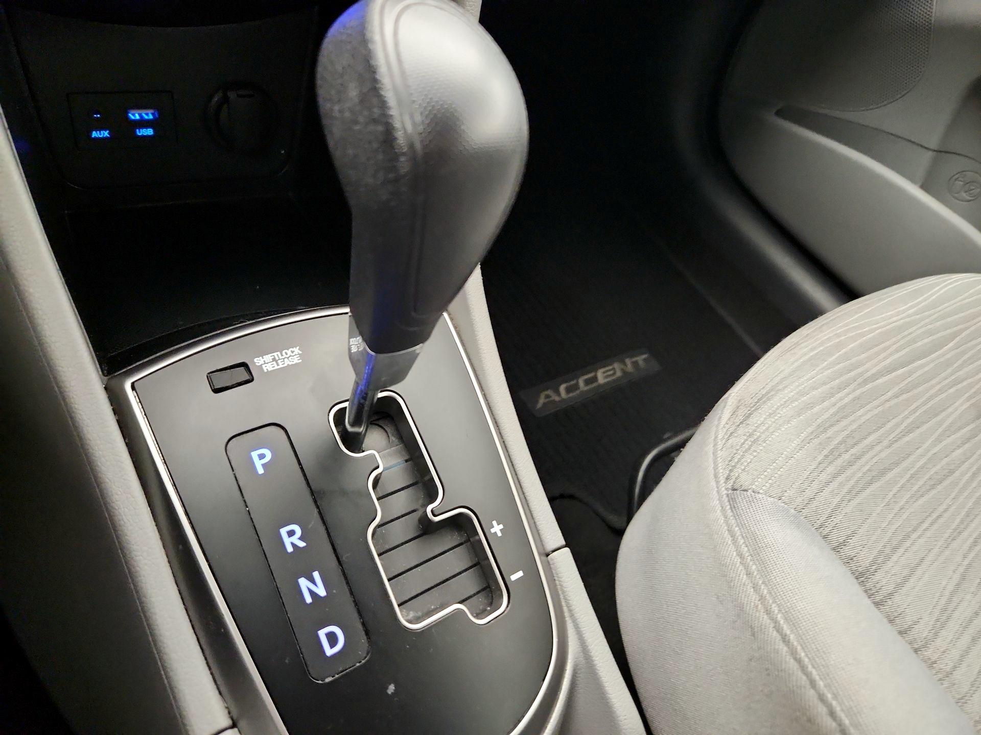 Thumbnail: 2016 Hyundai Accent - 16