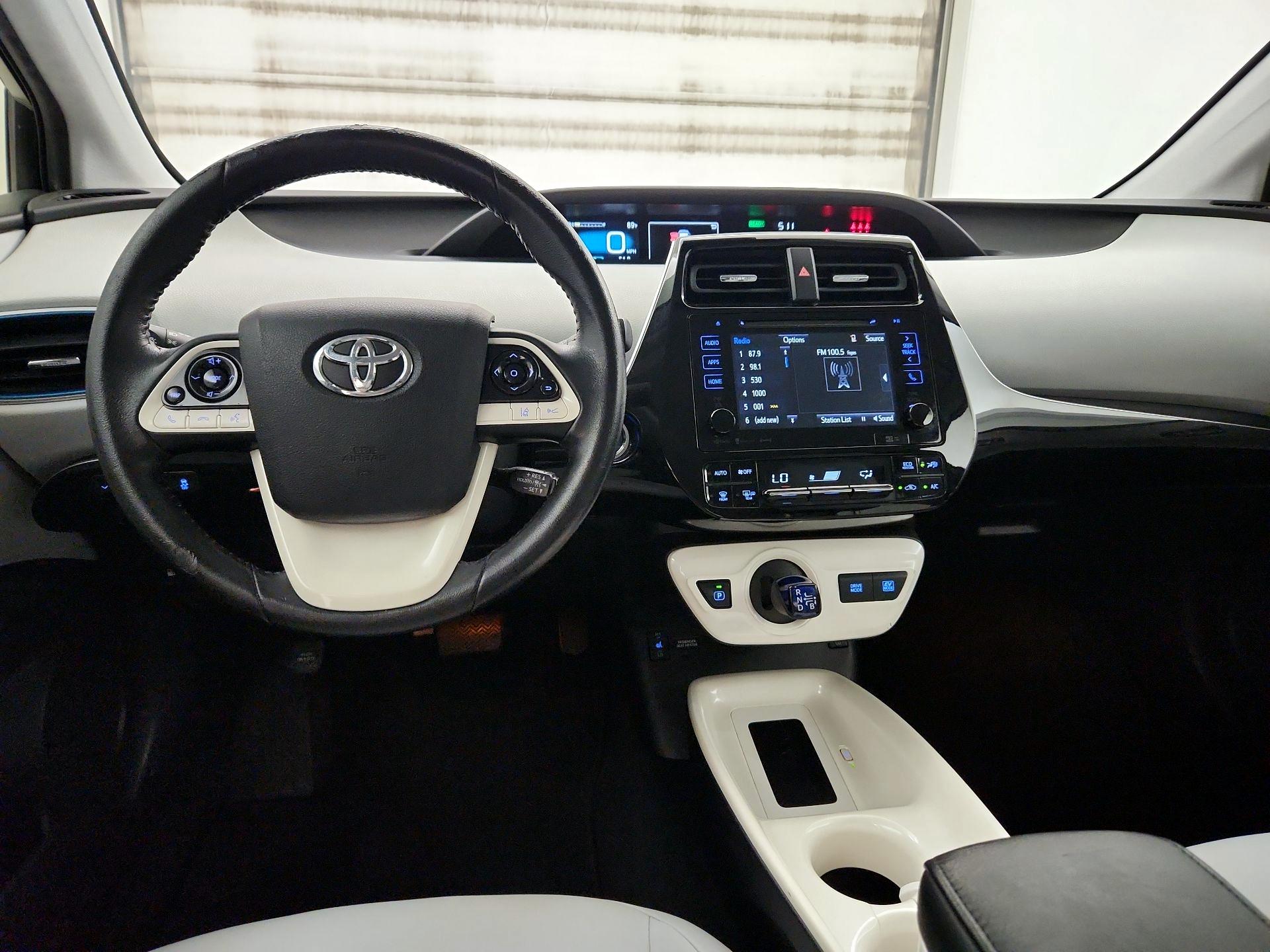 Thumbnail: 2017 Toyota Prius - 9