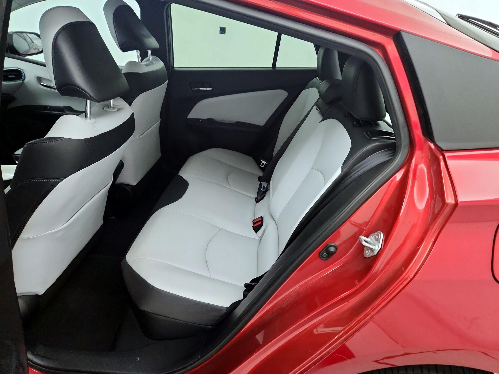 Thumbnail: 2017 Toyota Prius - 19