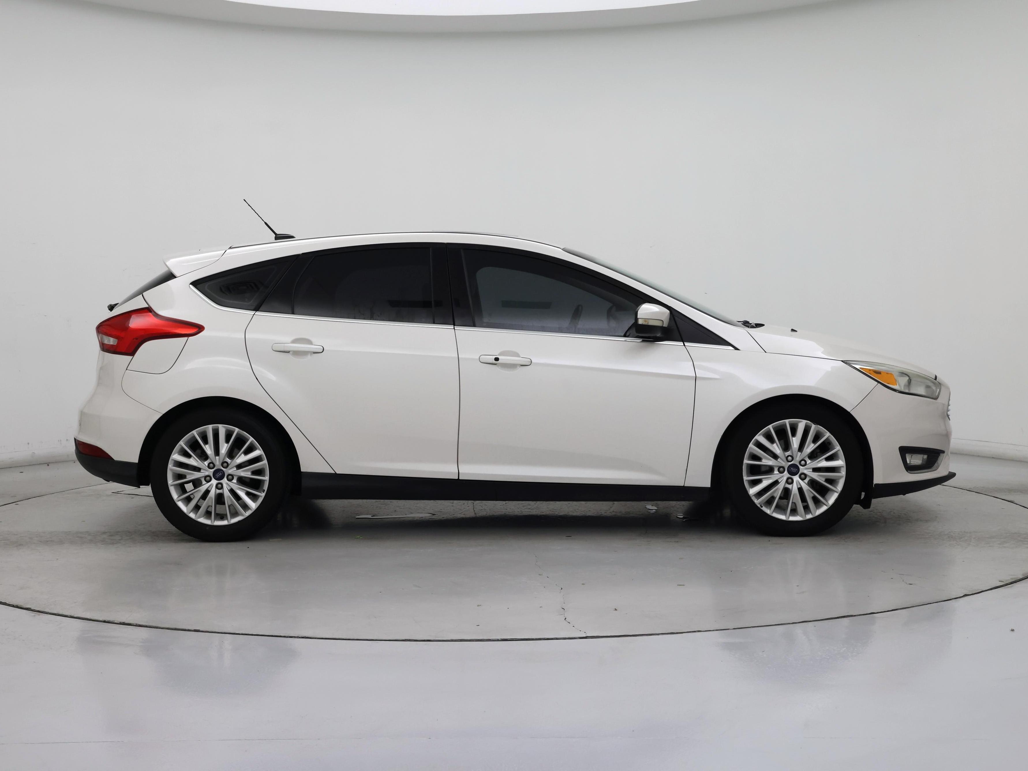 Thumbnail: 2017 Ford Focus - 7