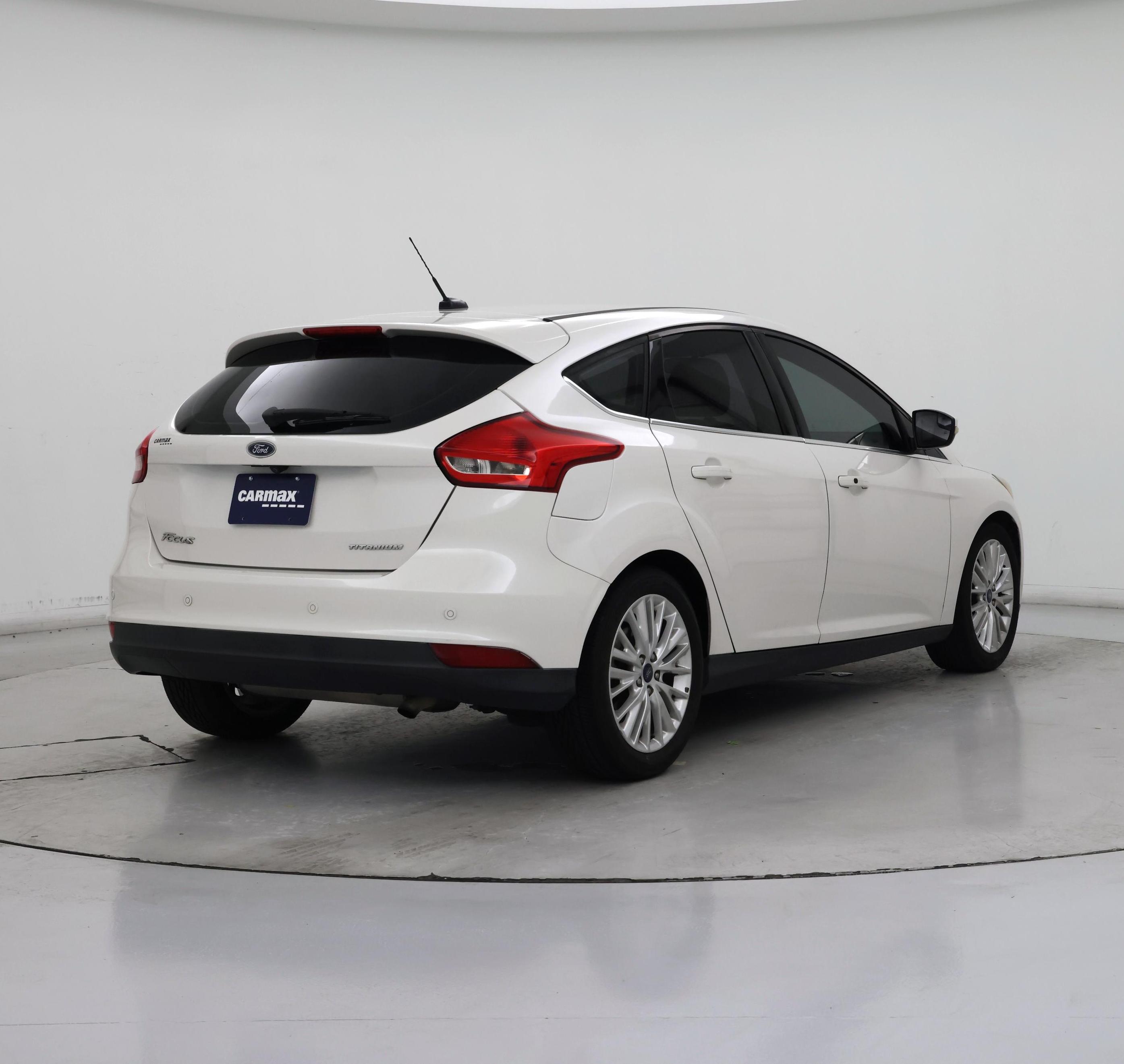 Thumbnail: 2017 Ford Focus - 8