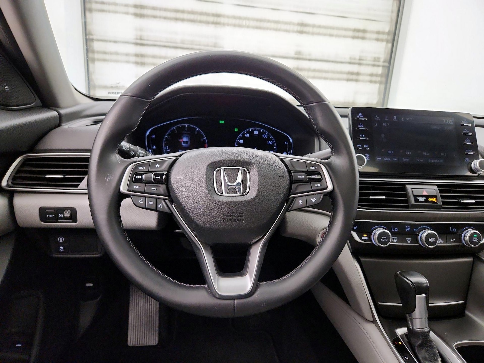 2018 Honda Accord EX-L - Photo 11